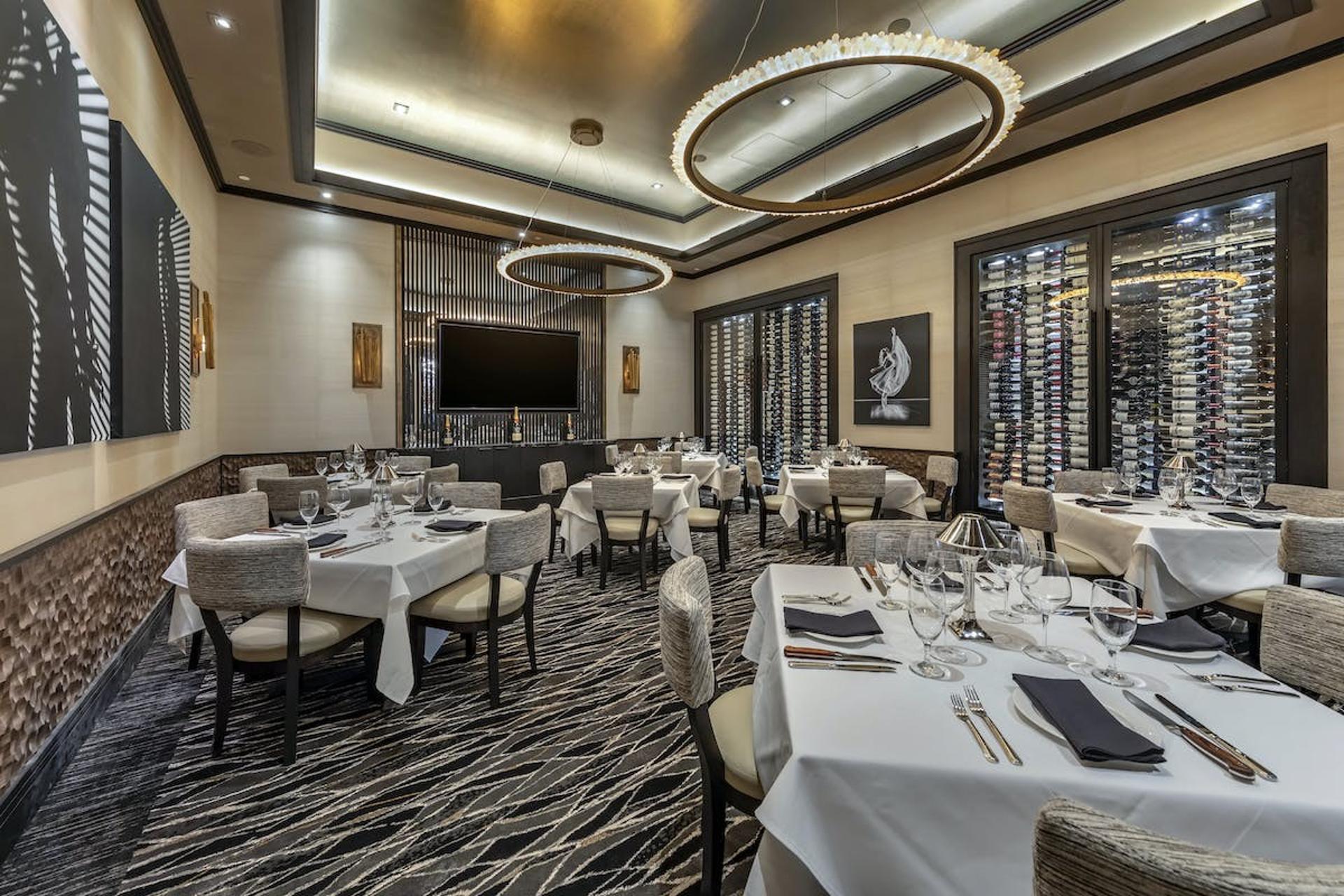 Wilshire Room 