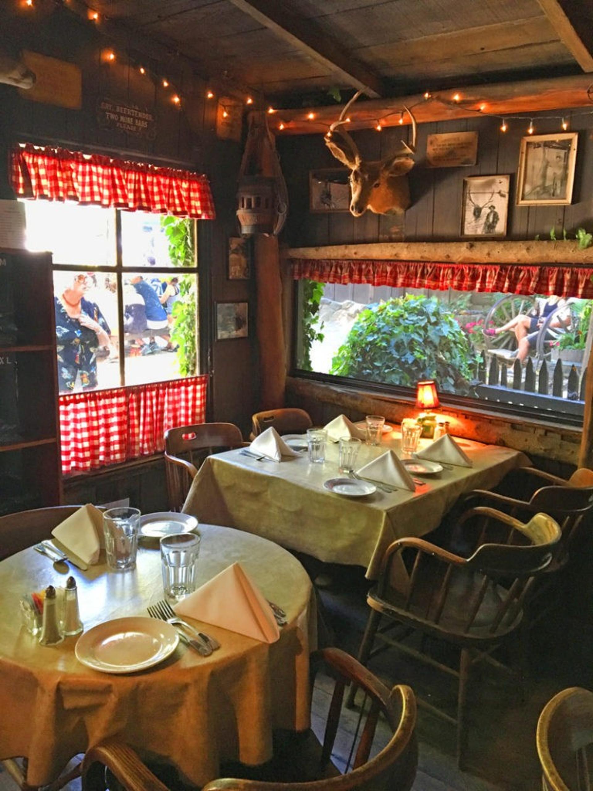 Tavern 