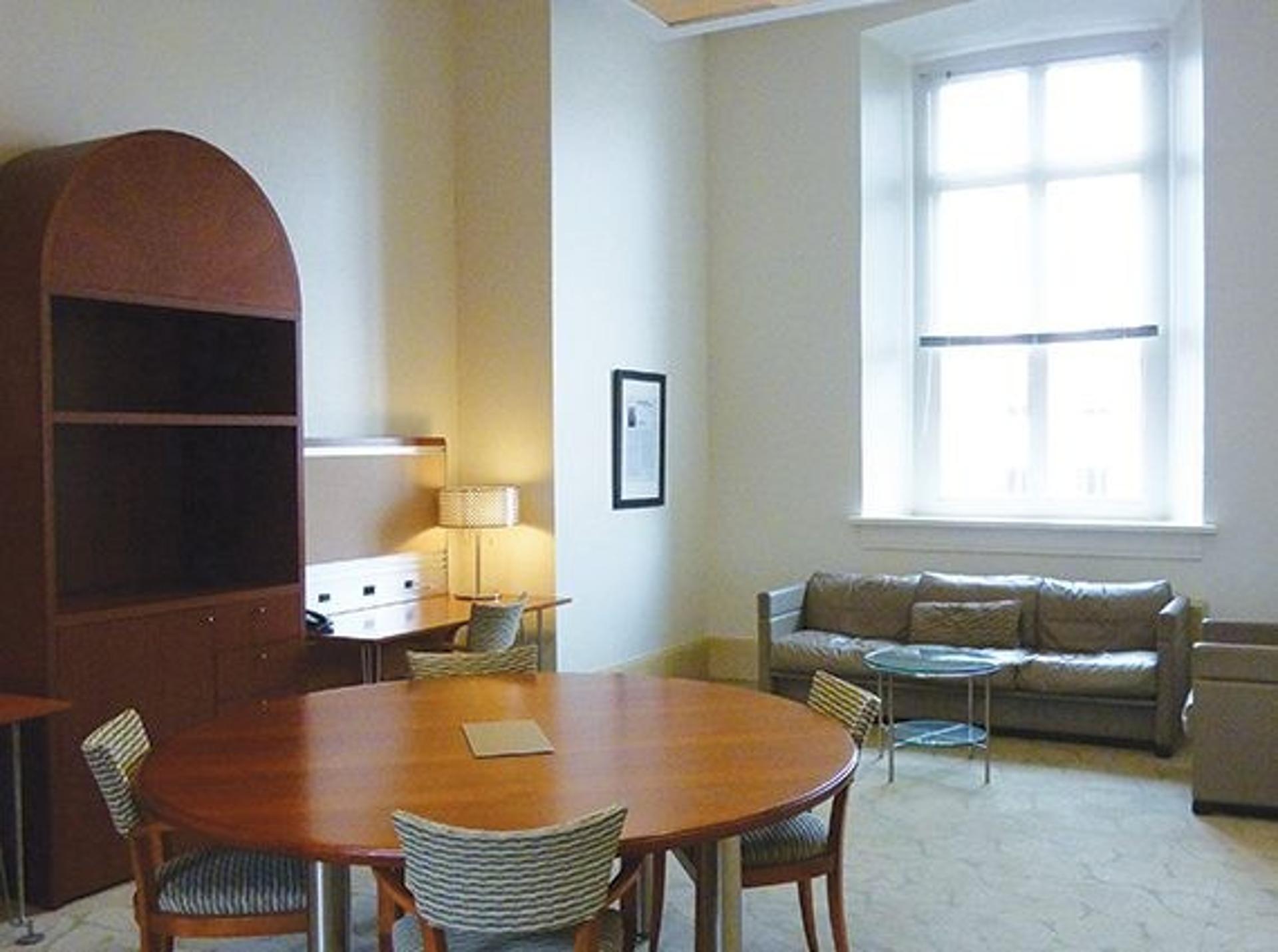 Corinthian Lounge (Third Floor)