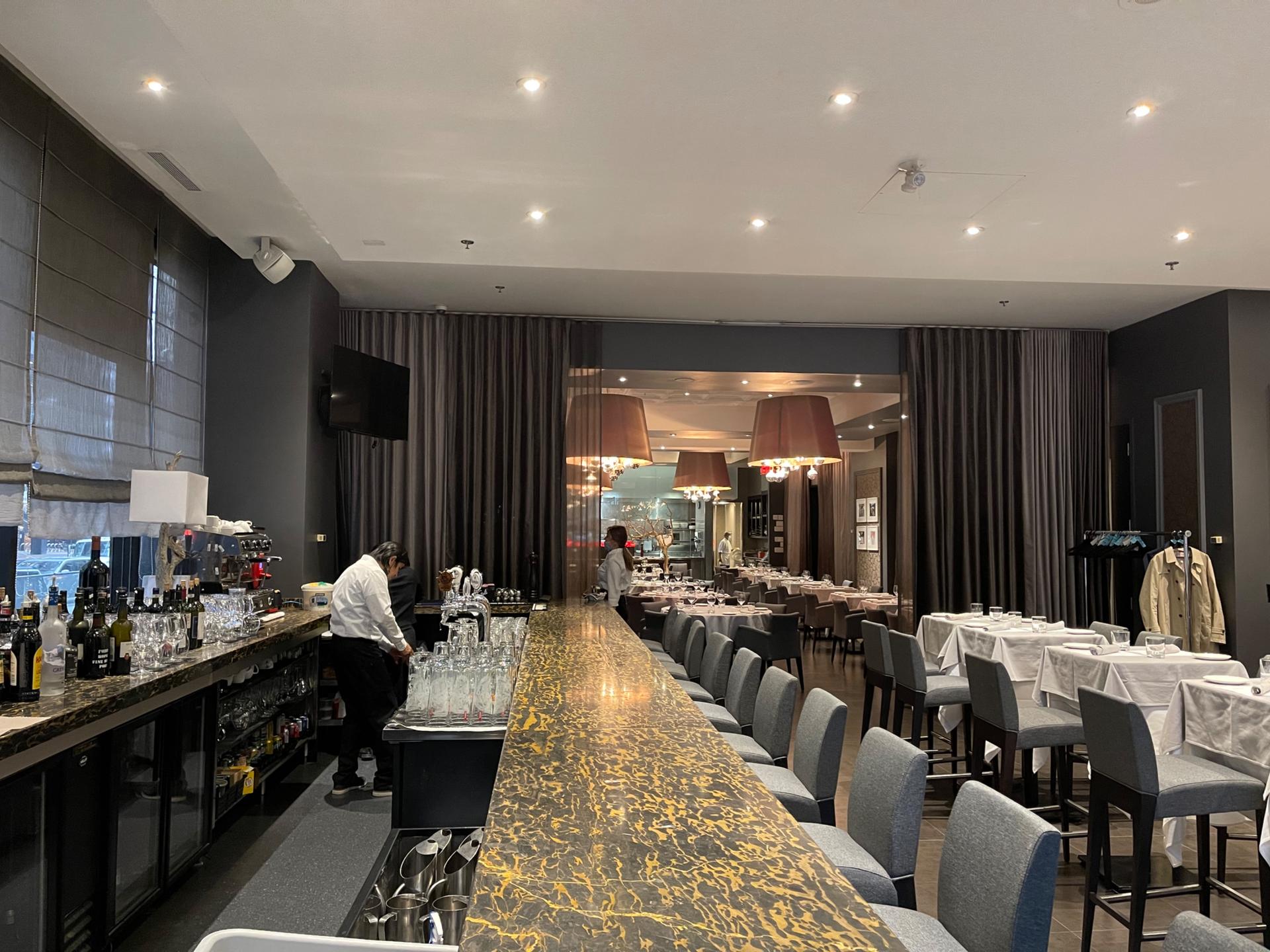 Main room and Bar 