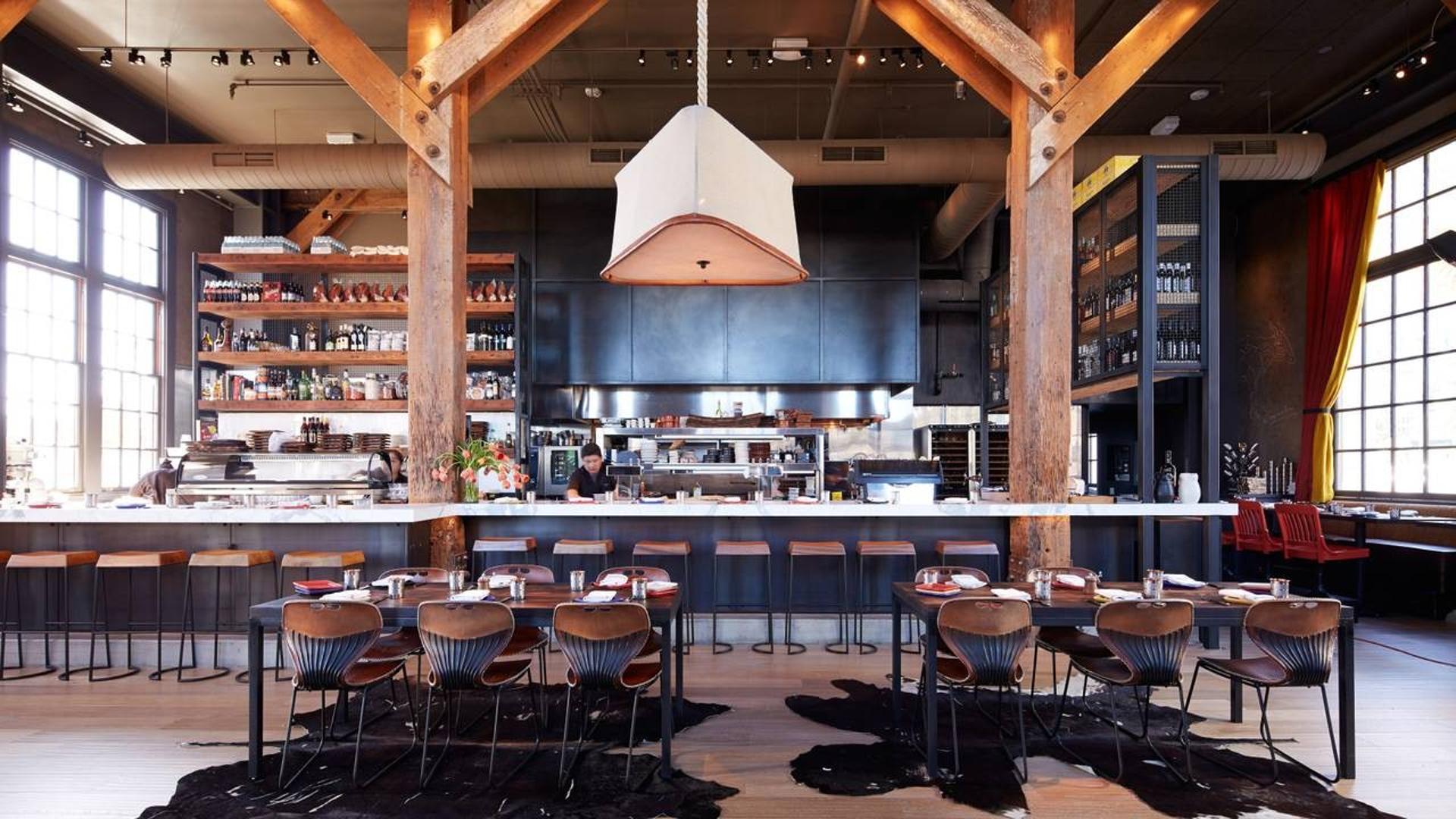 Seated Cocina