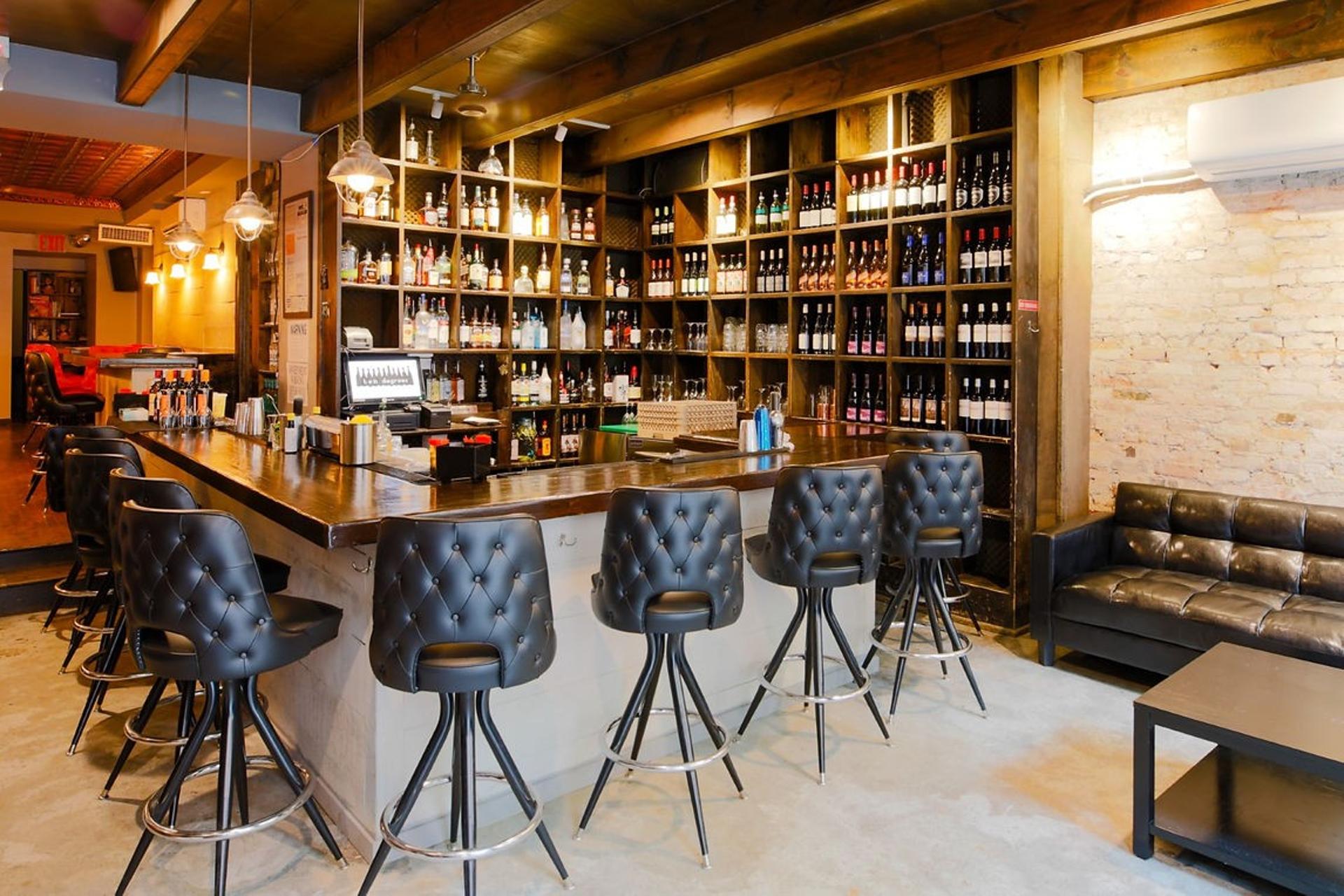 Ten Degrees Bar 
