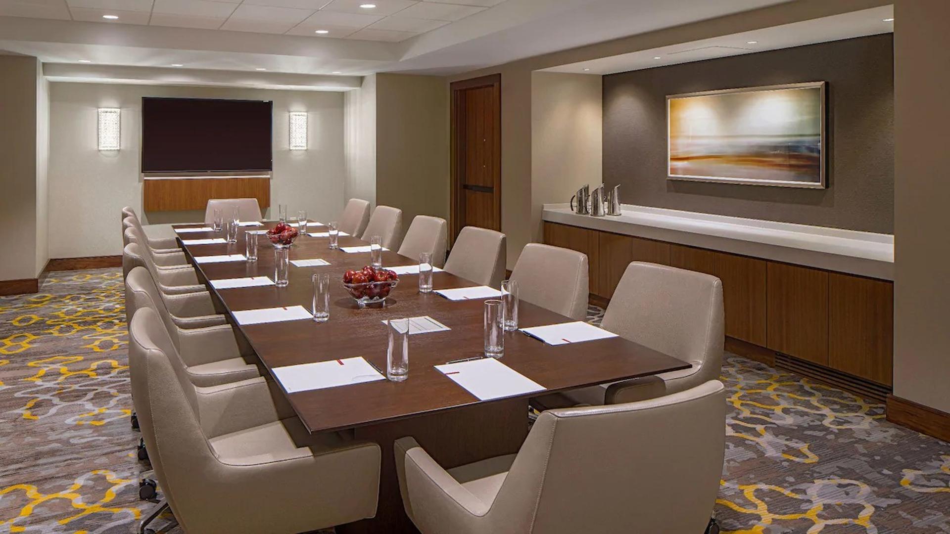 Lincoln Boardroom