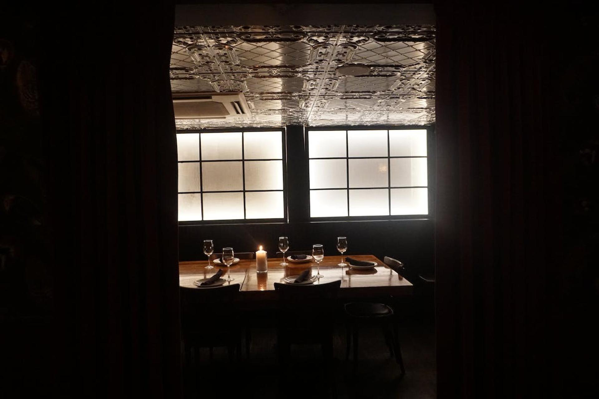 Gold Room 