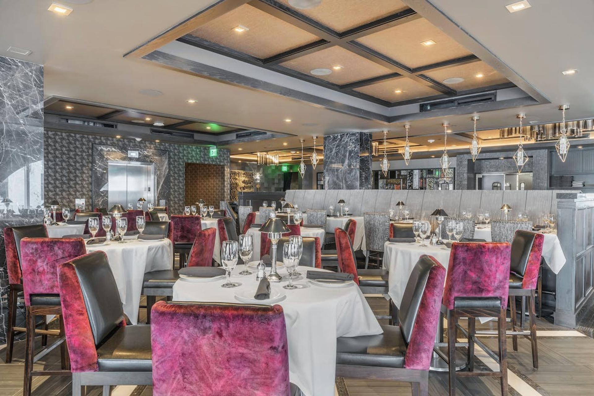 Rincon Hill Lounge/Banquette