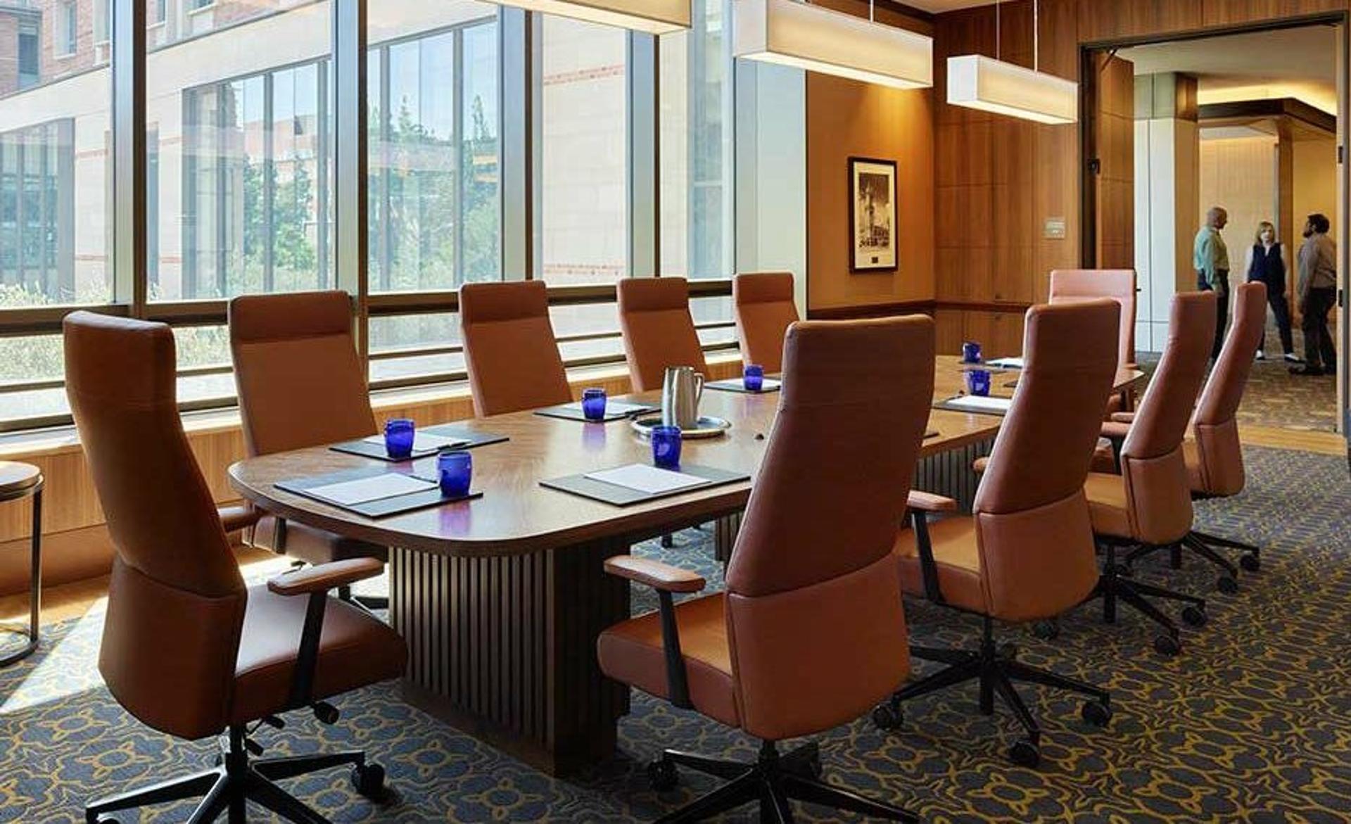 Visionary Boardroom