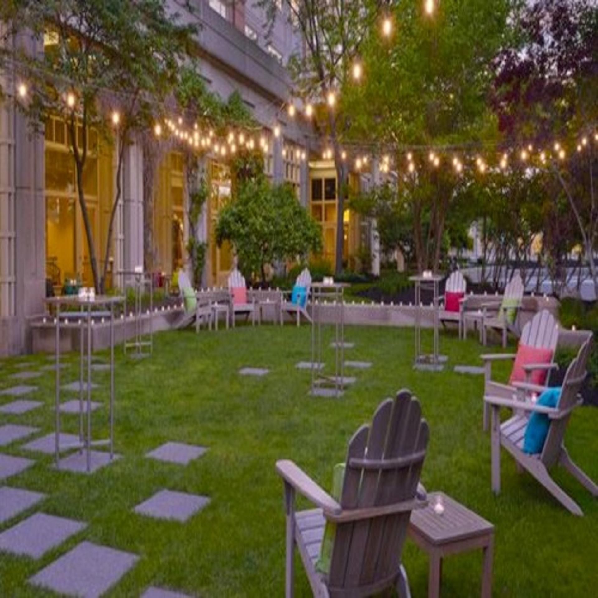Plaza Garden