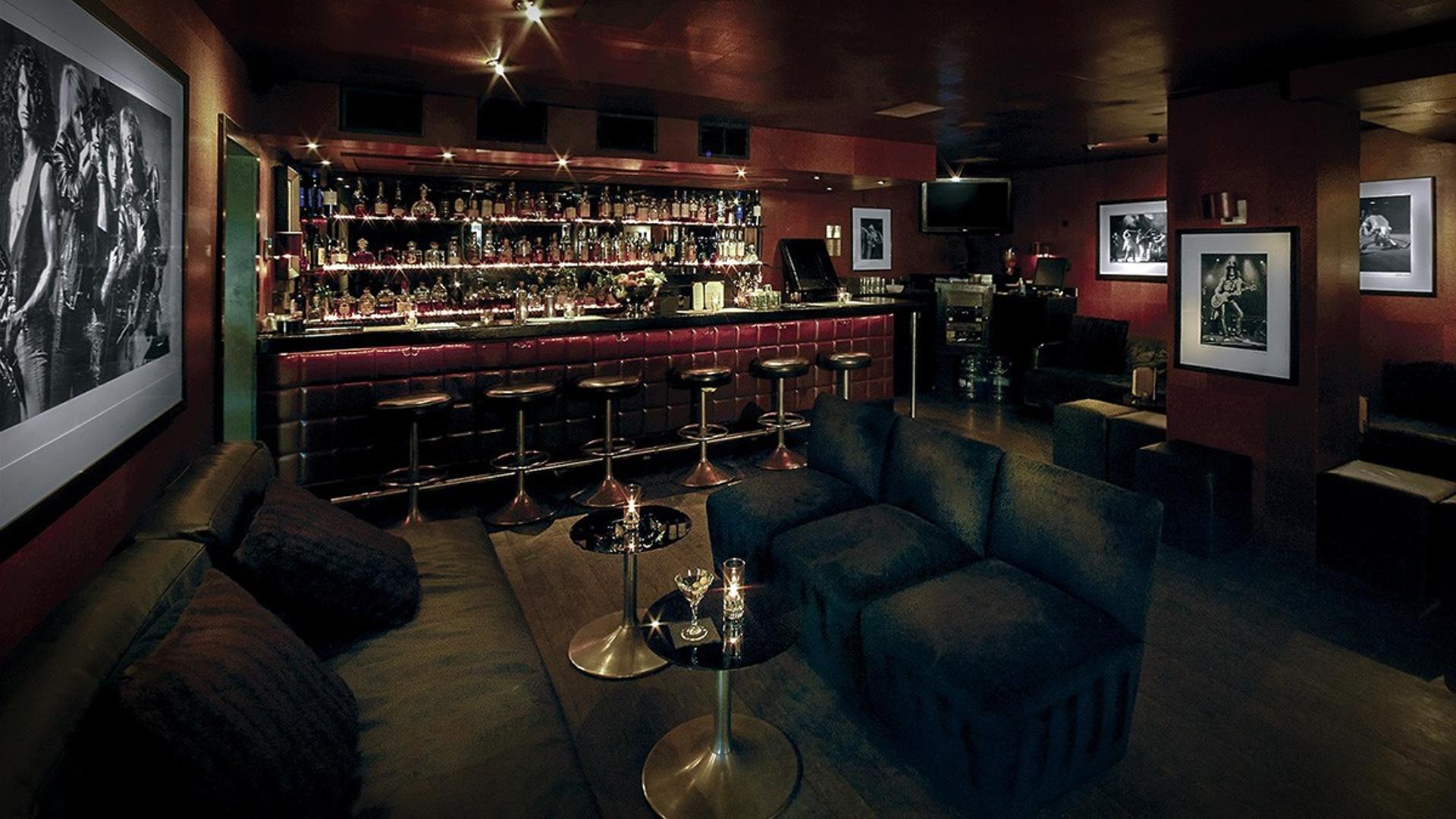 Bar 1200