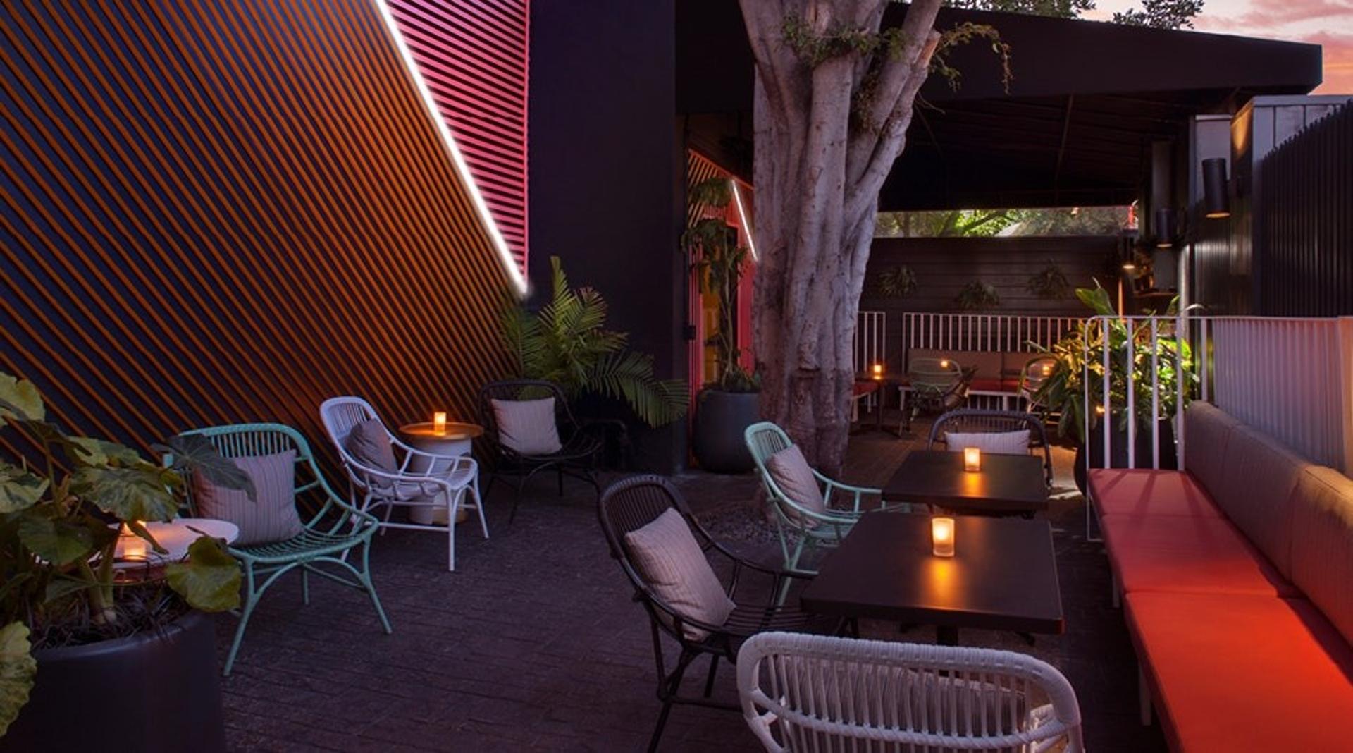 Garden Lounge