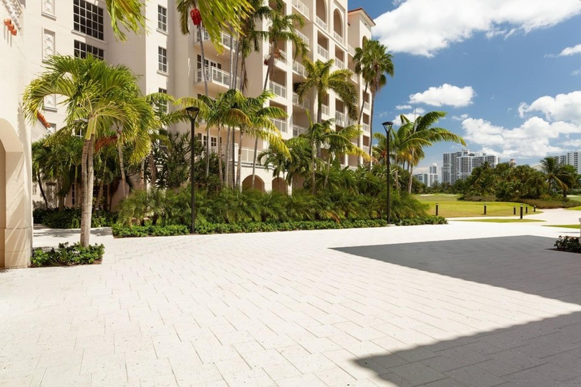 Magnolia Courtyard