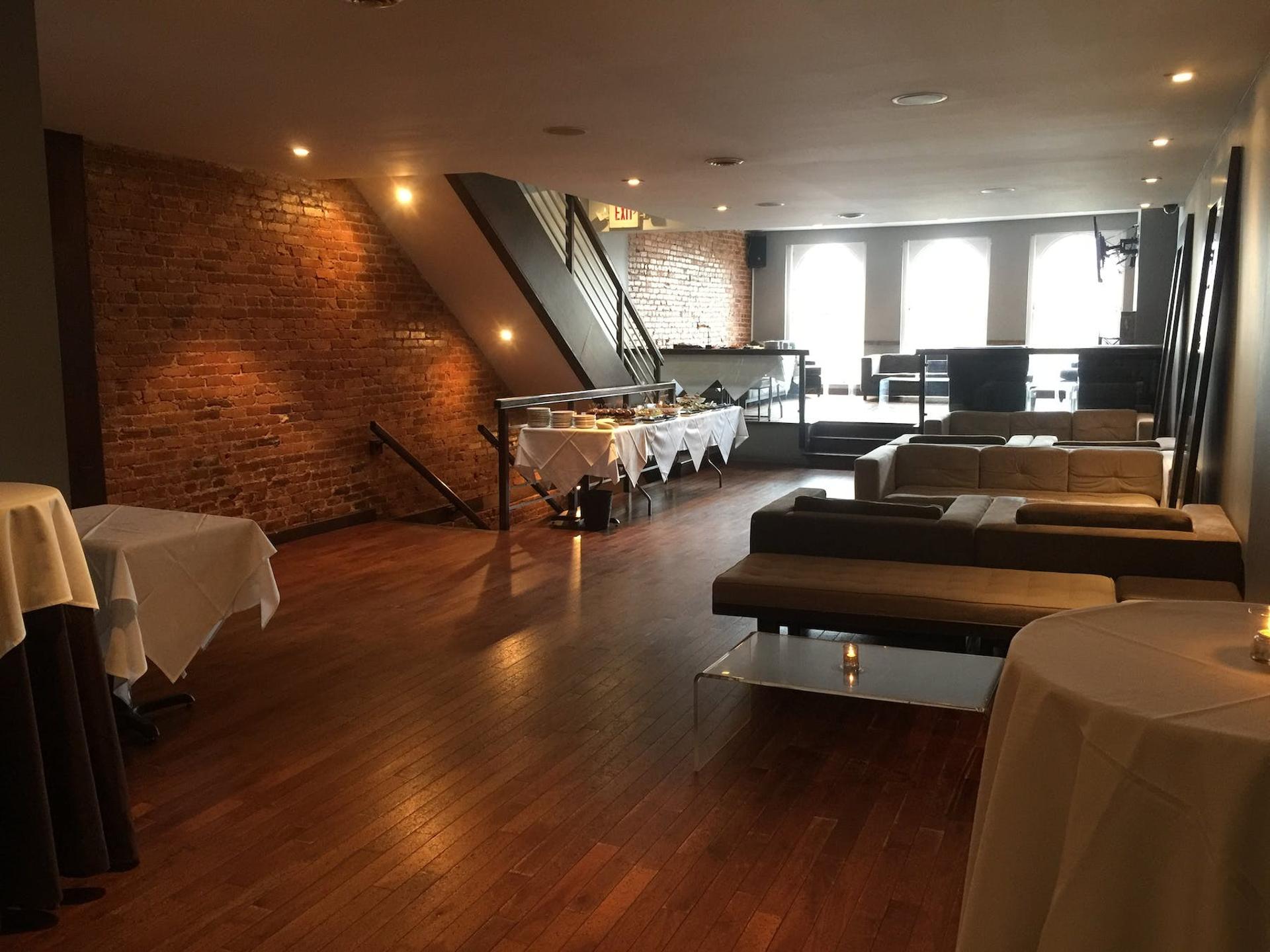 Avenue Lounge