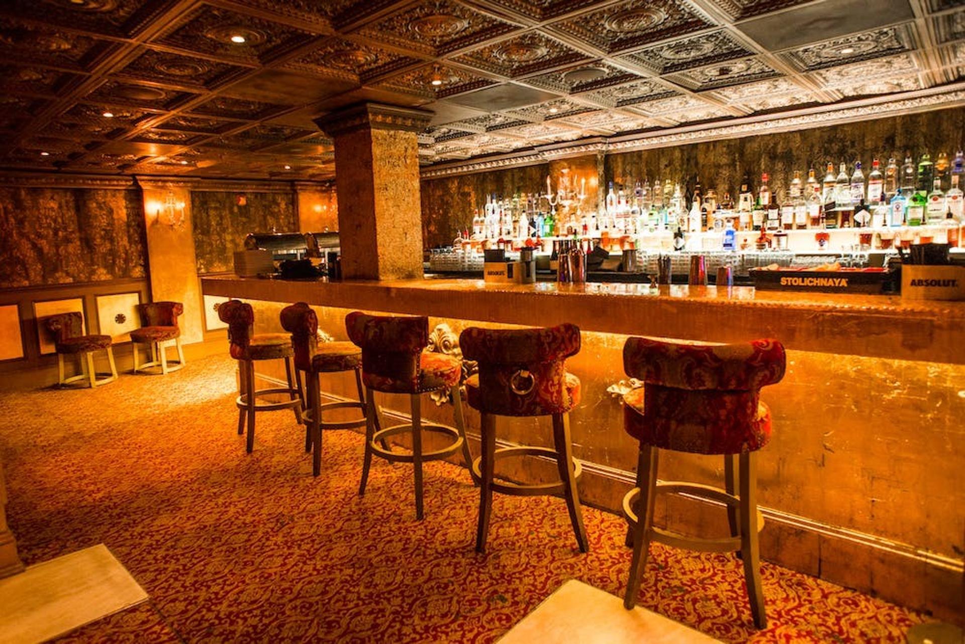 Private Balcony Bar