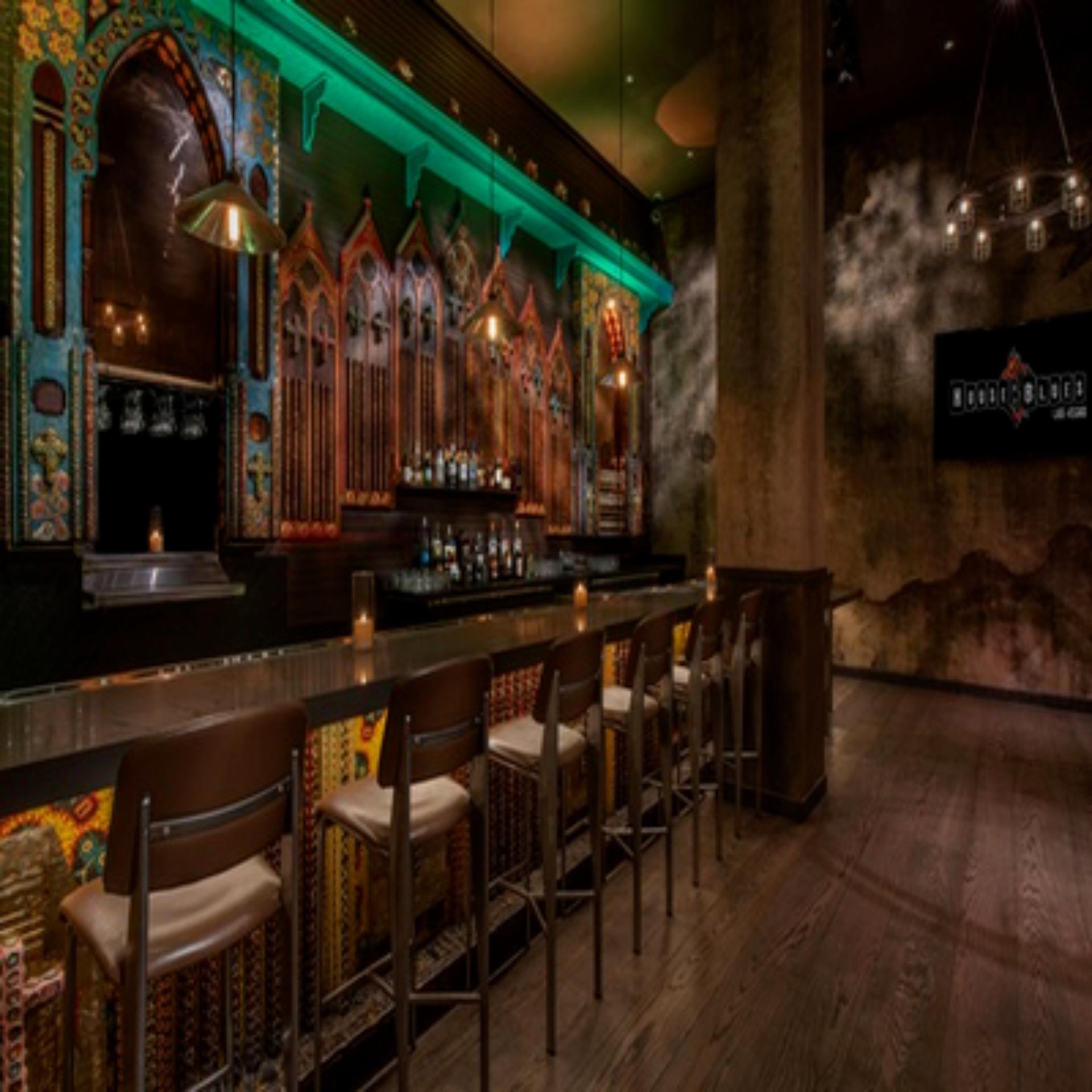 Restaurant & Bar