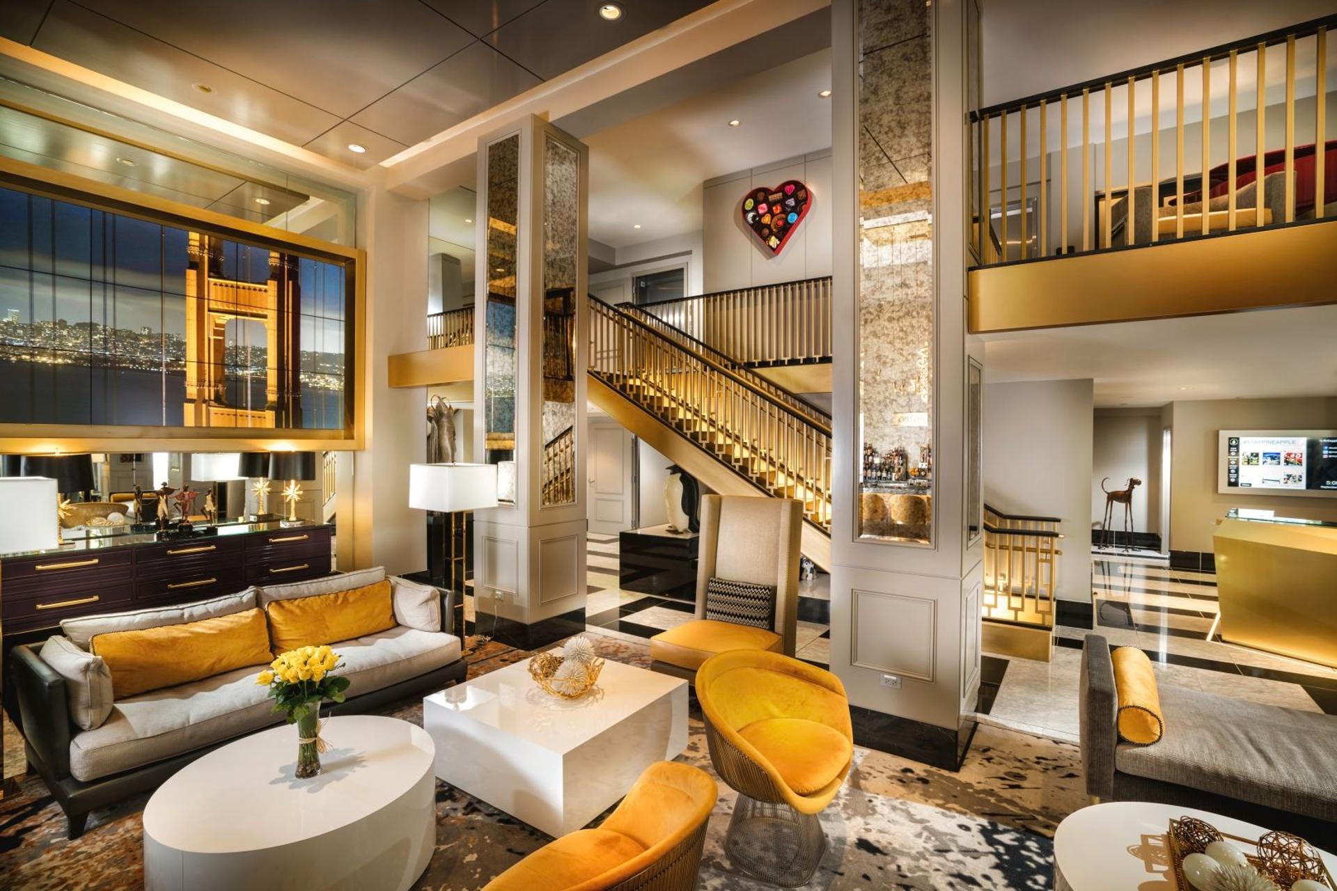 Pineapple Bistro & Bar