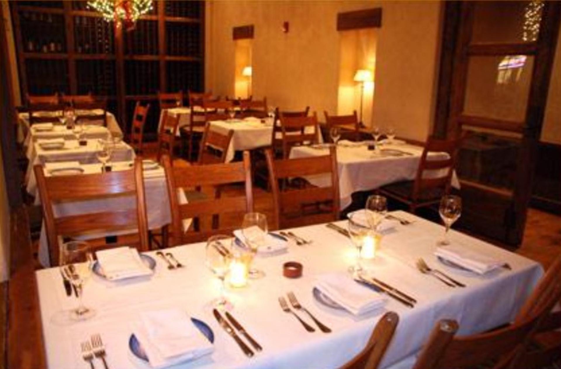 Oenos Room