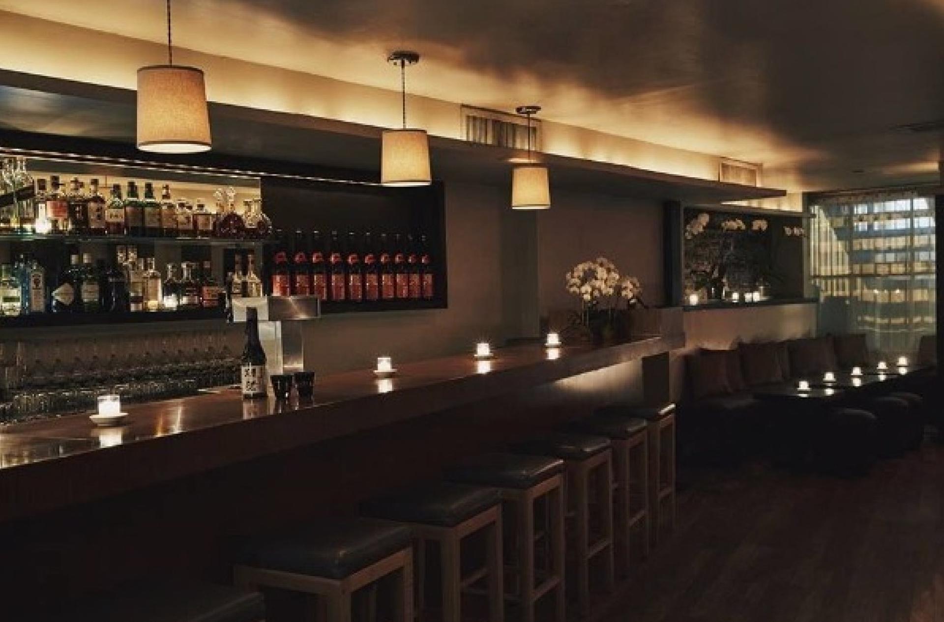 BondST Lounge
