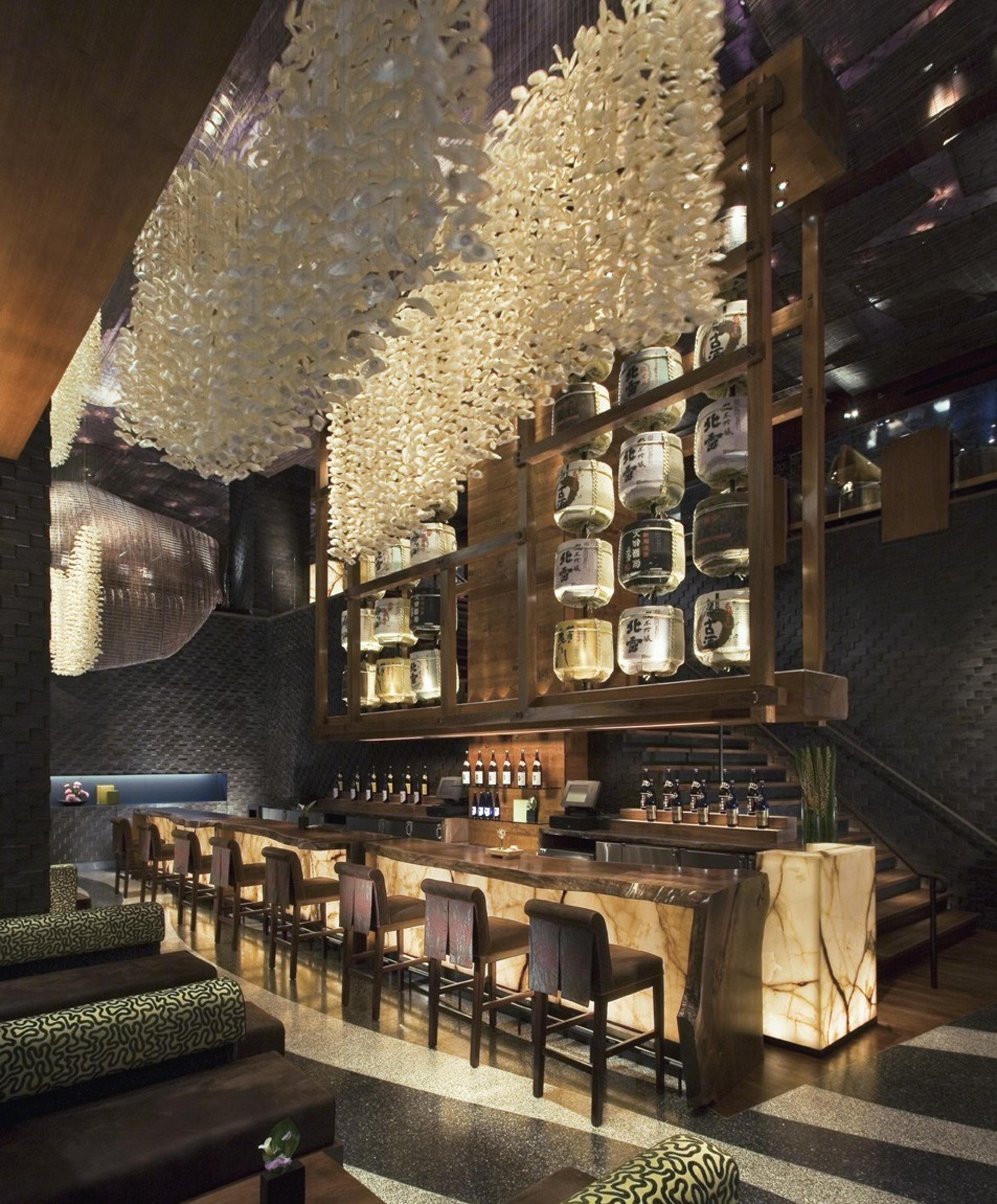 Entire Bar & Lounge