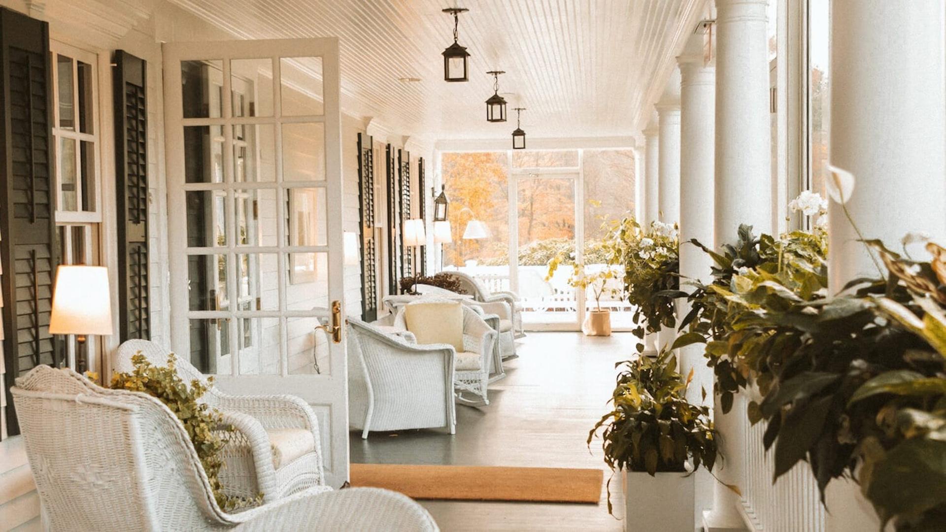 Wicker Porch	