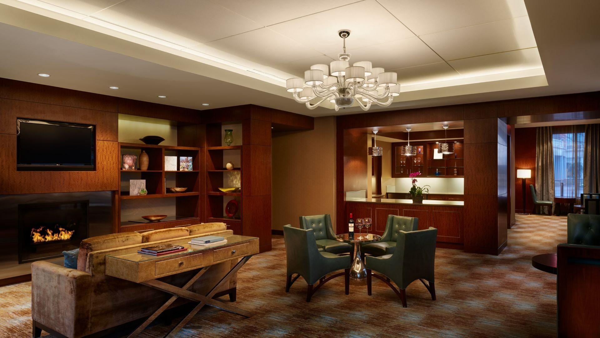 Hale Lounge