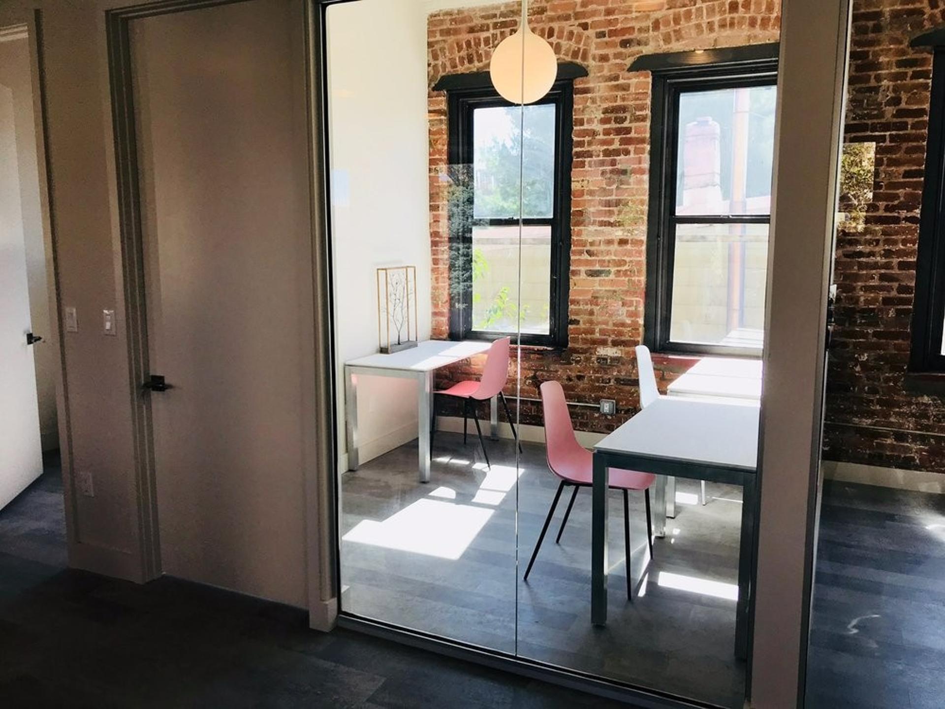 1 - 4 Person Office