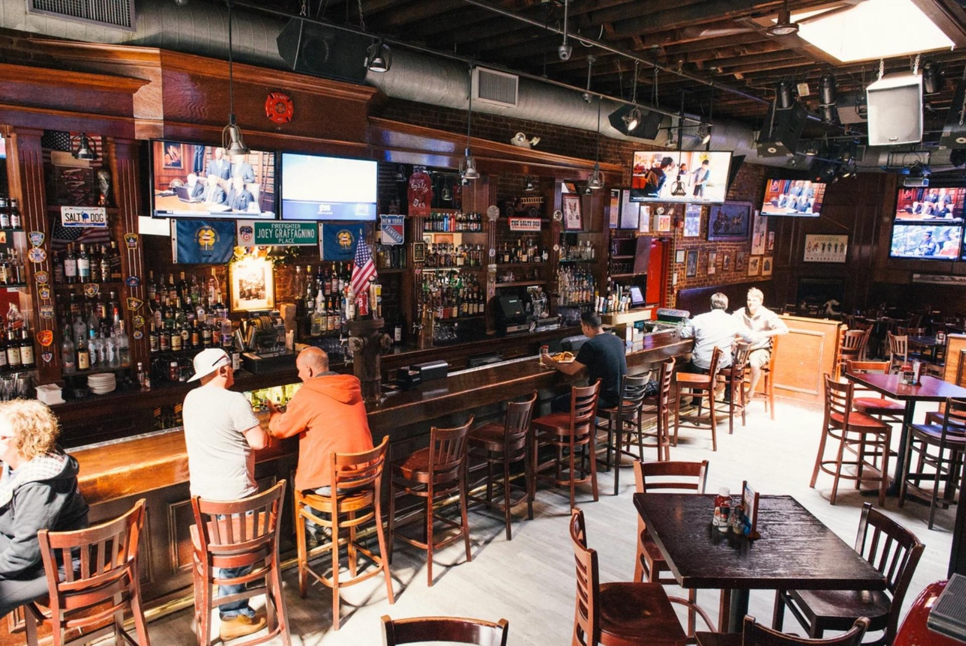 Bar & Dining Room