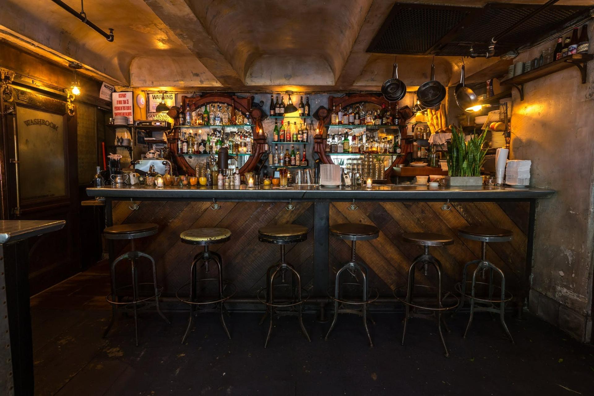 Bar