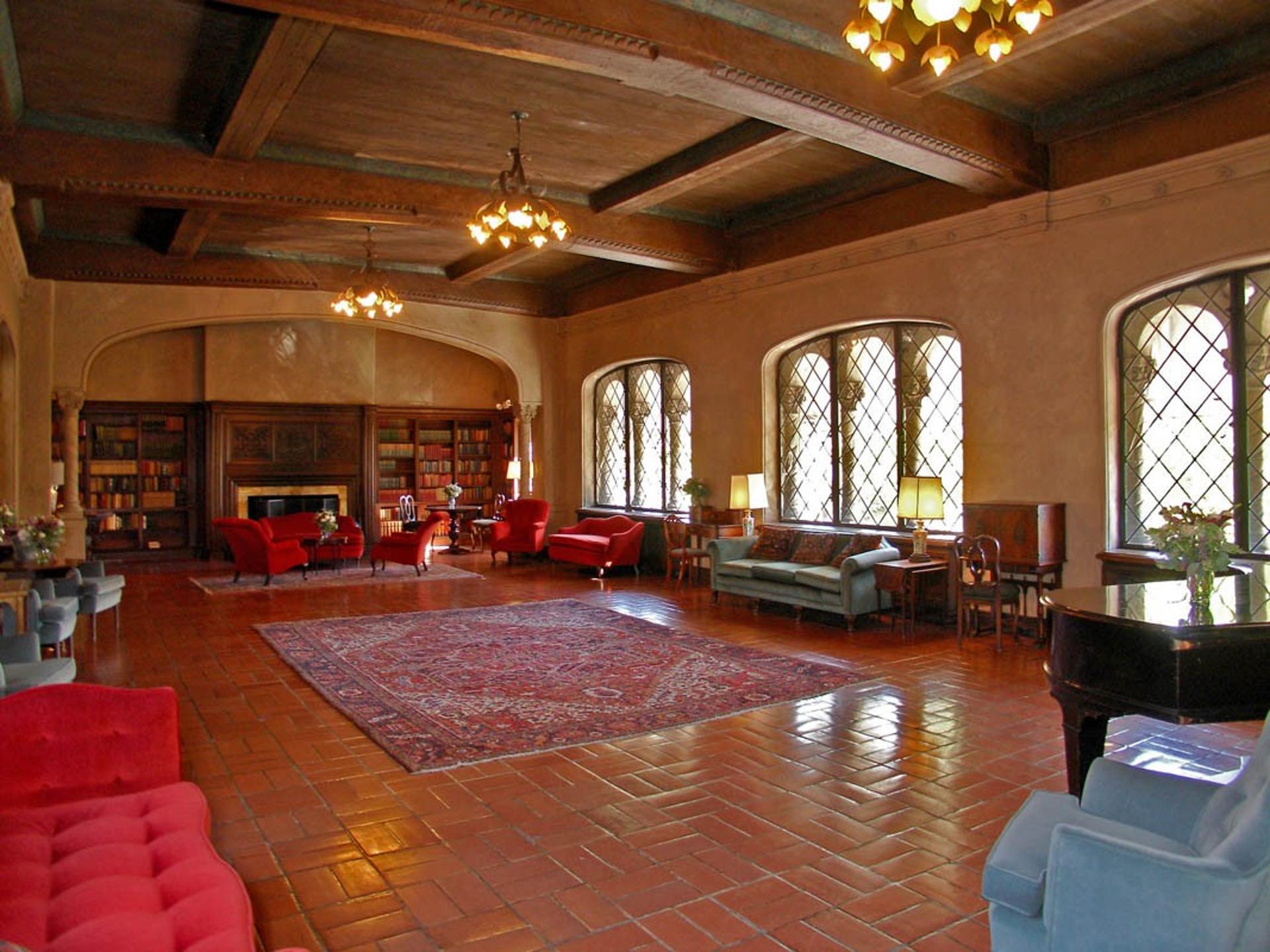 Member's Lounge