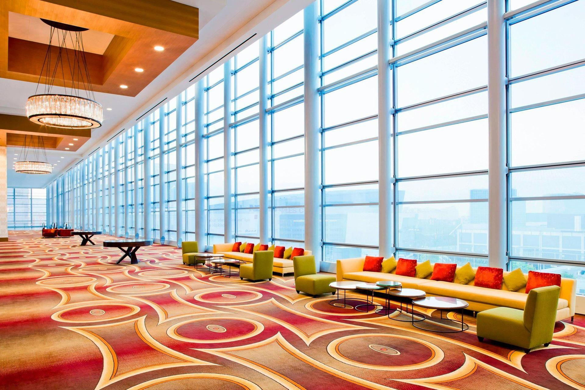 Diamond Foyer