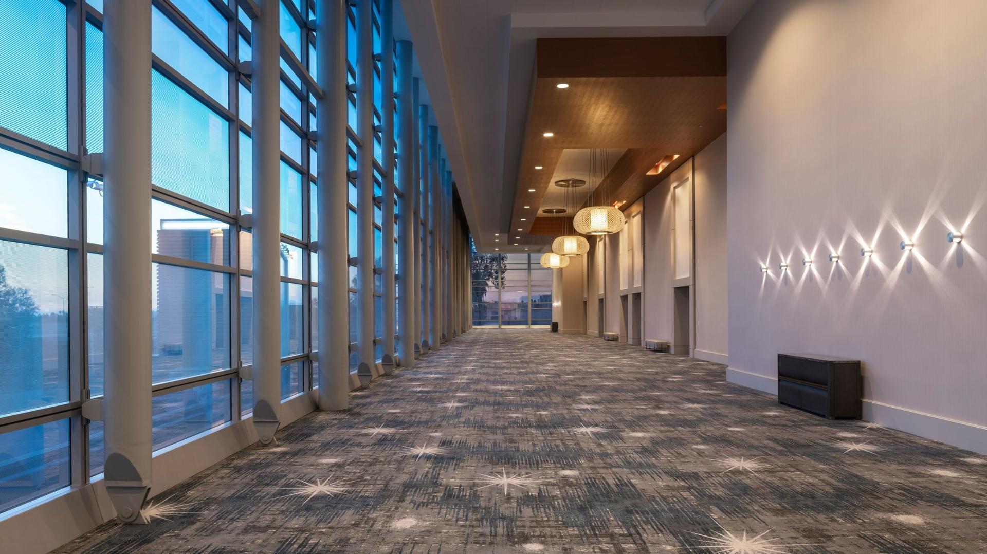 Platinum Foyer