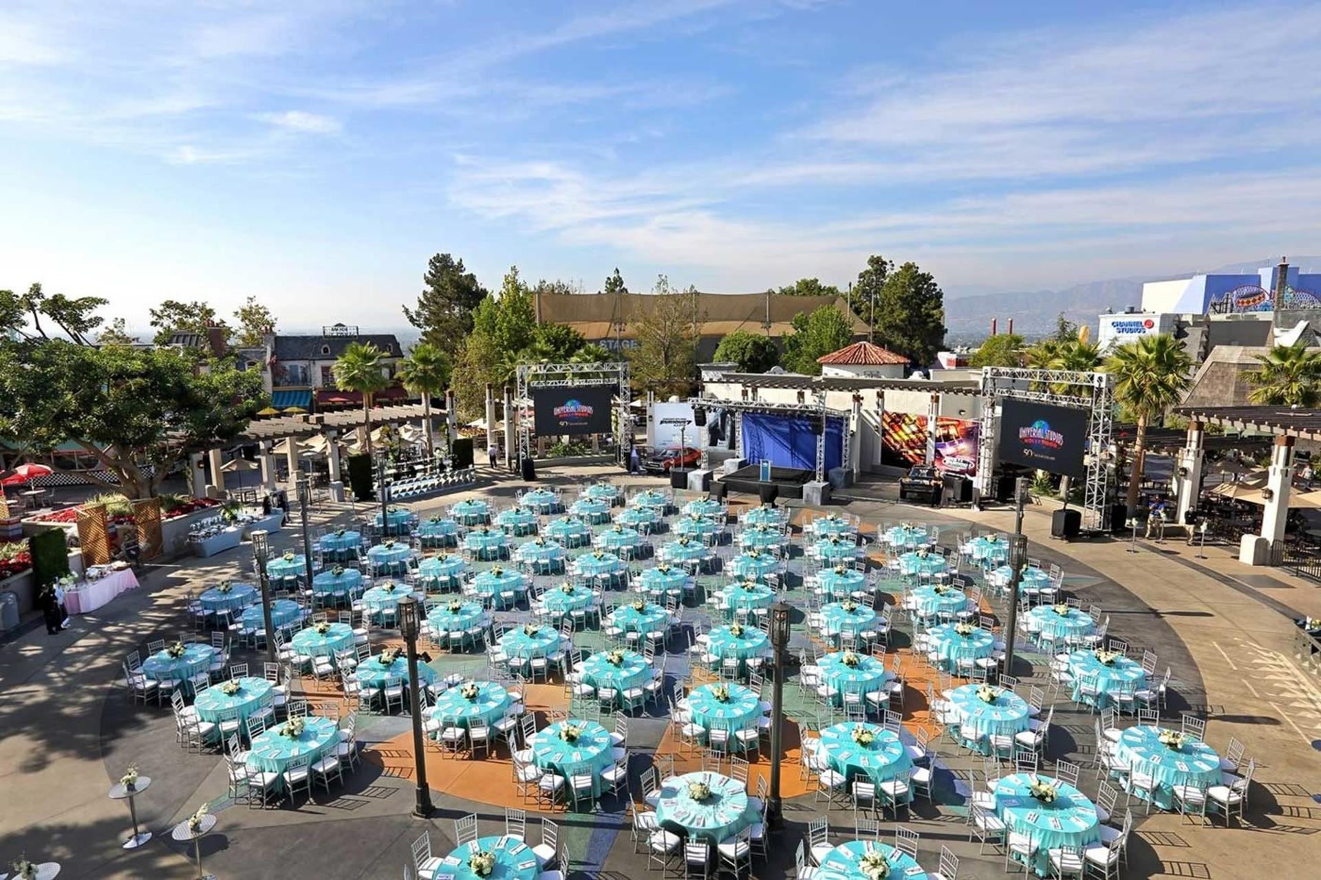 Universal Plaza