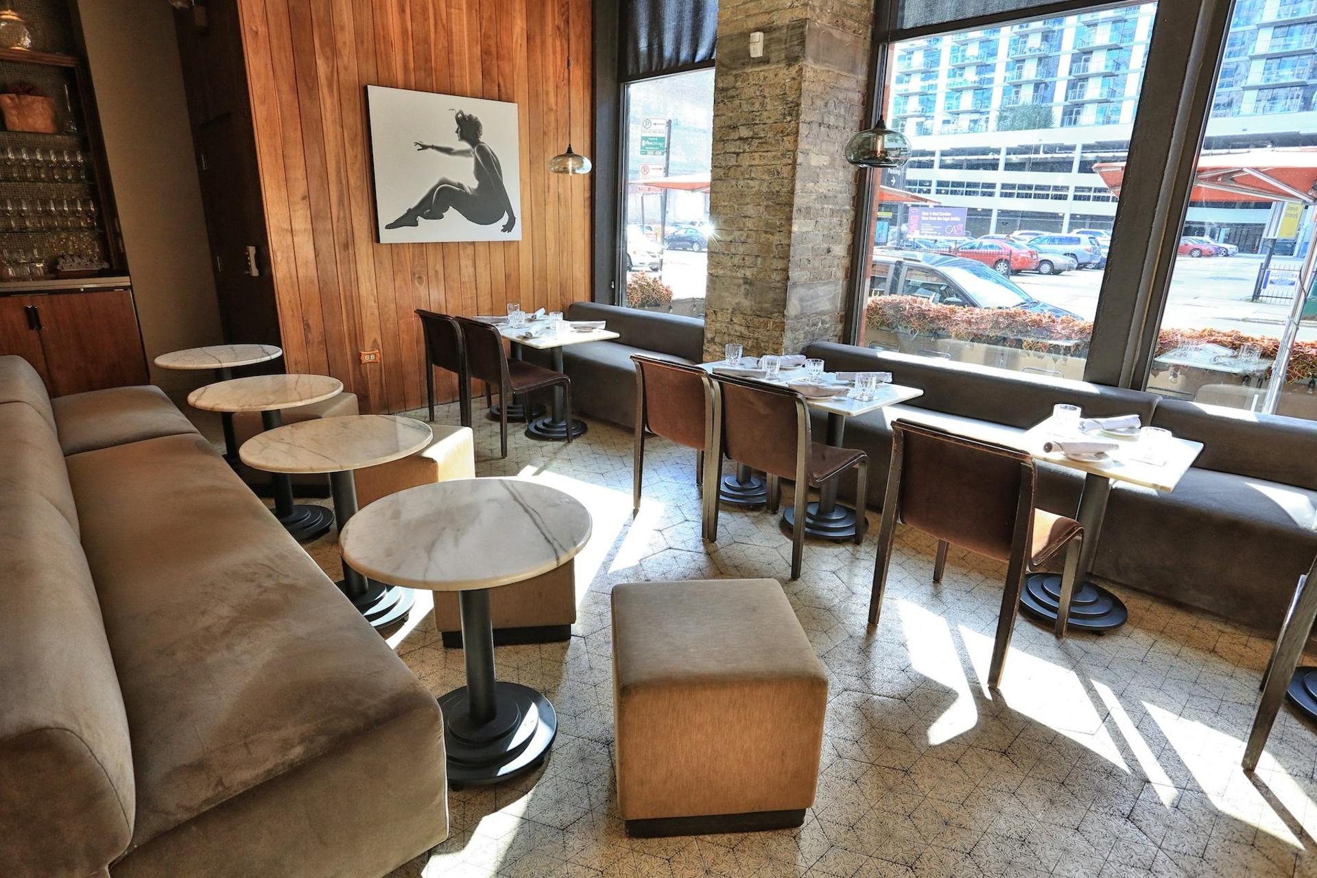The Dierdorf Lounge