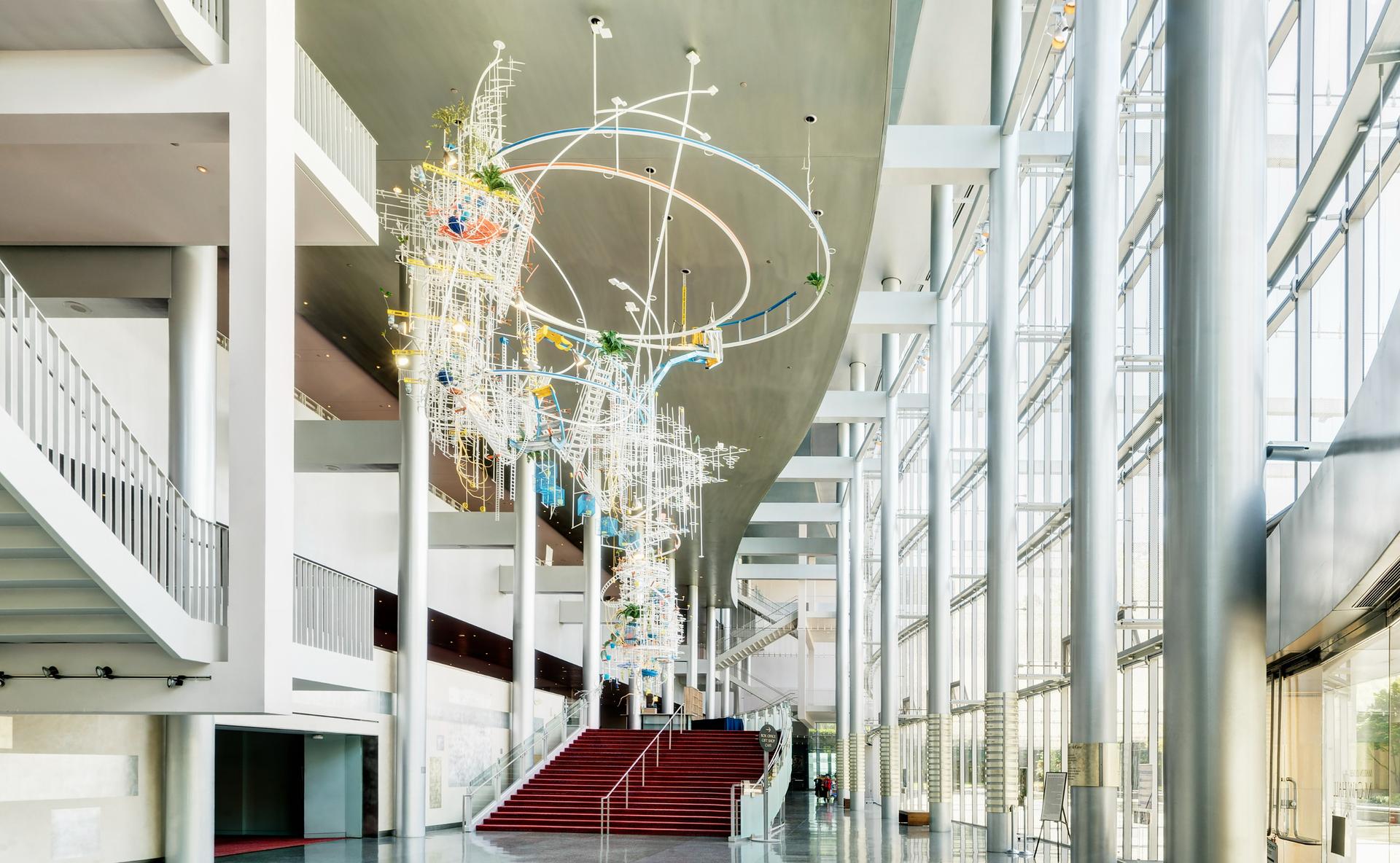 Kreielsheimer Promenade Lobby