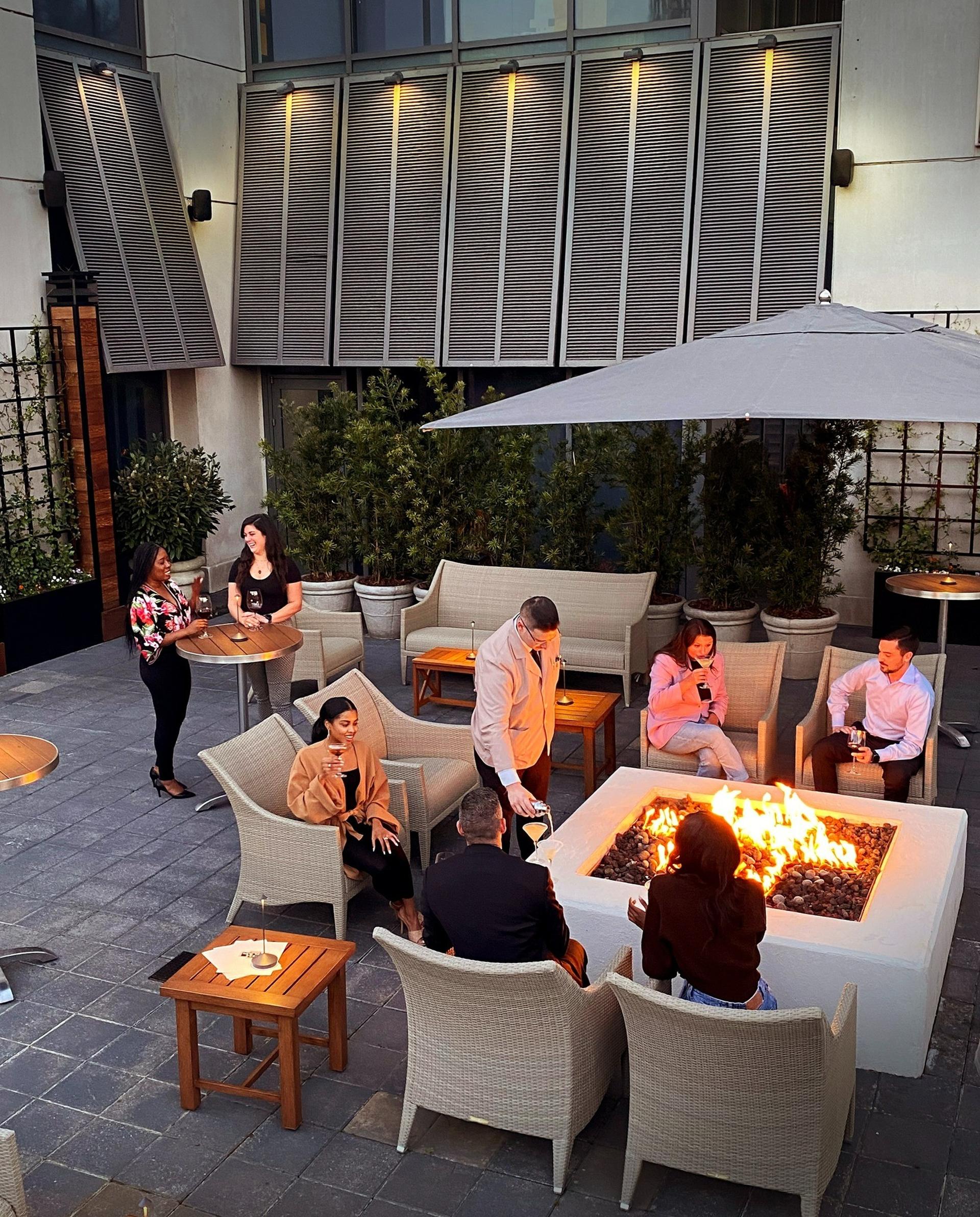 Outdoor Side Dining