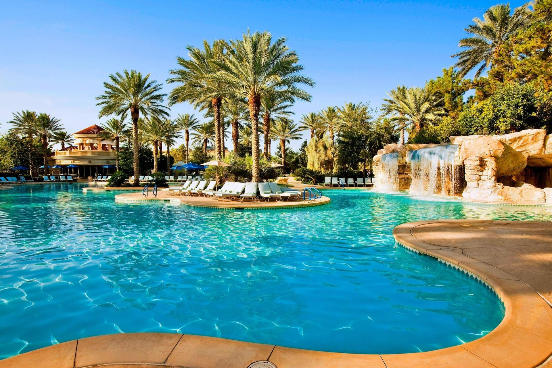 Pool Lawn