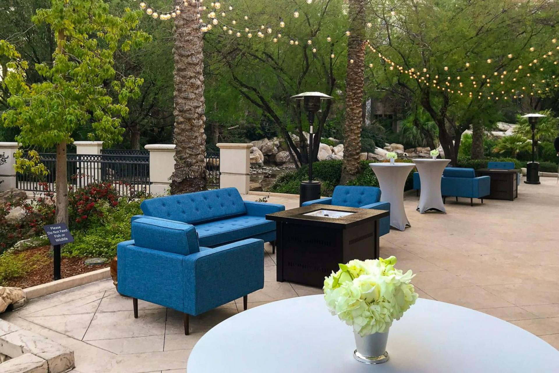 Cascade - Patio