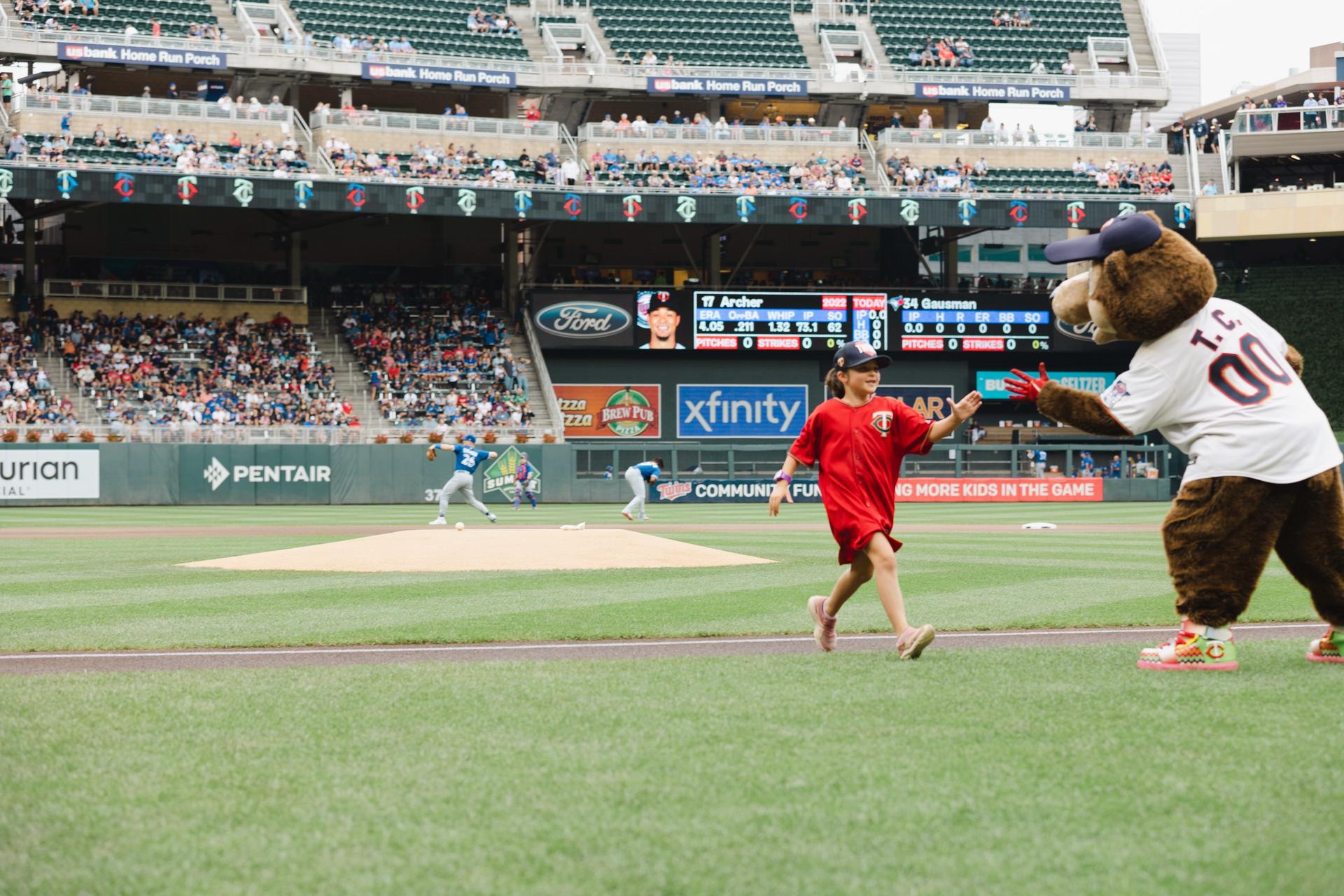 Target Field dries out in time for Twins to play