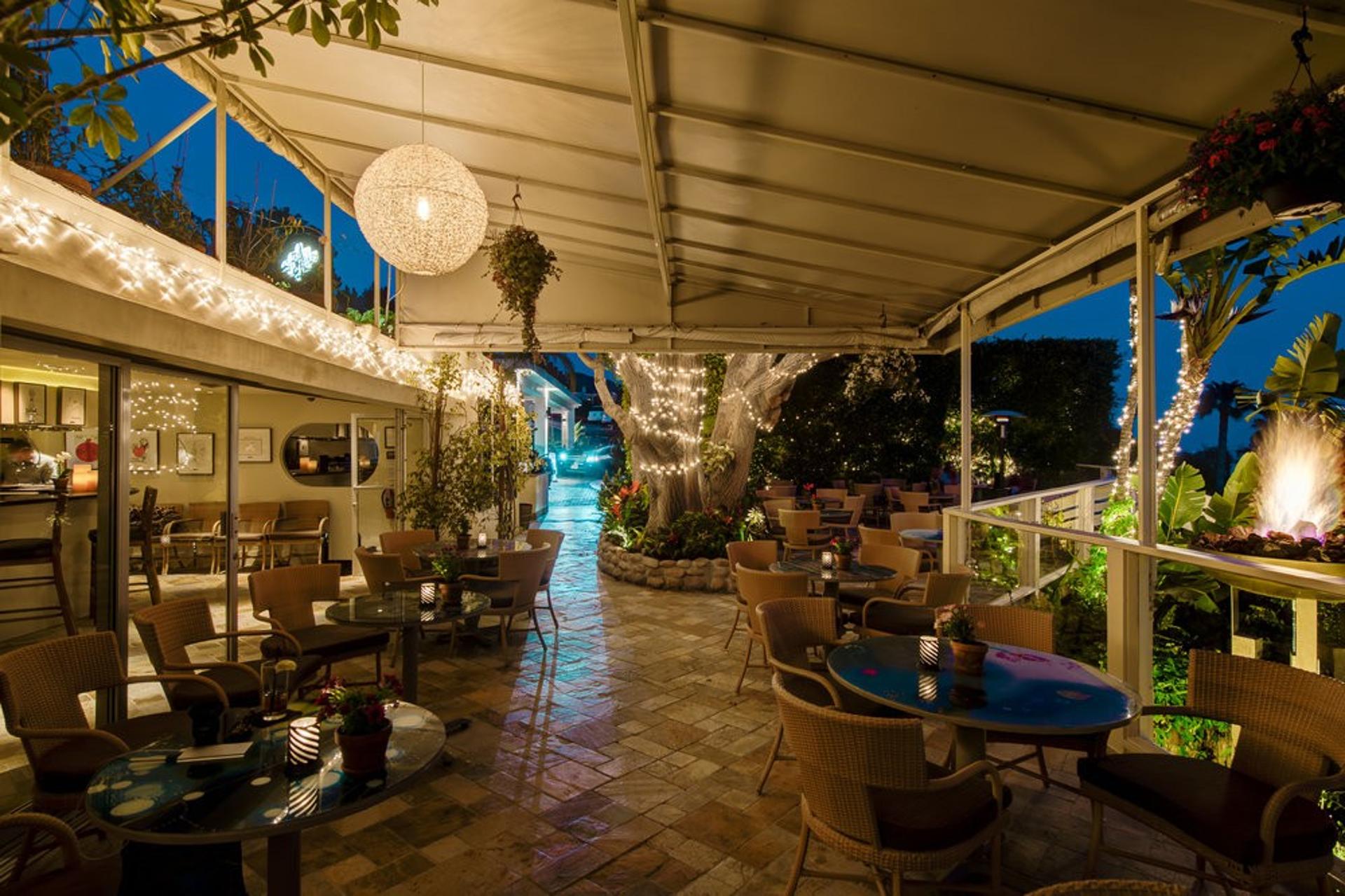 Full Restaurant Buyout