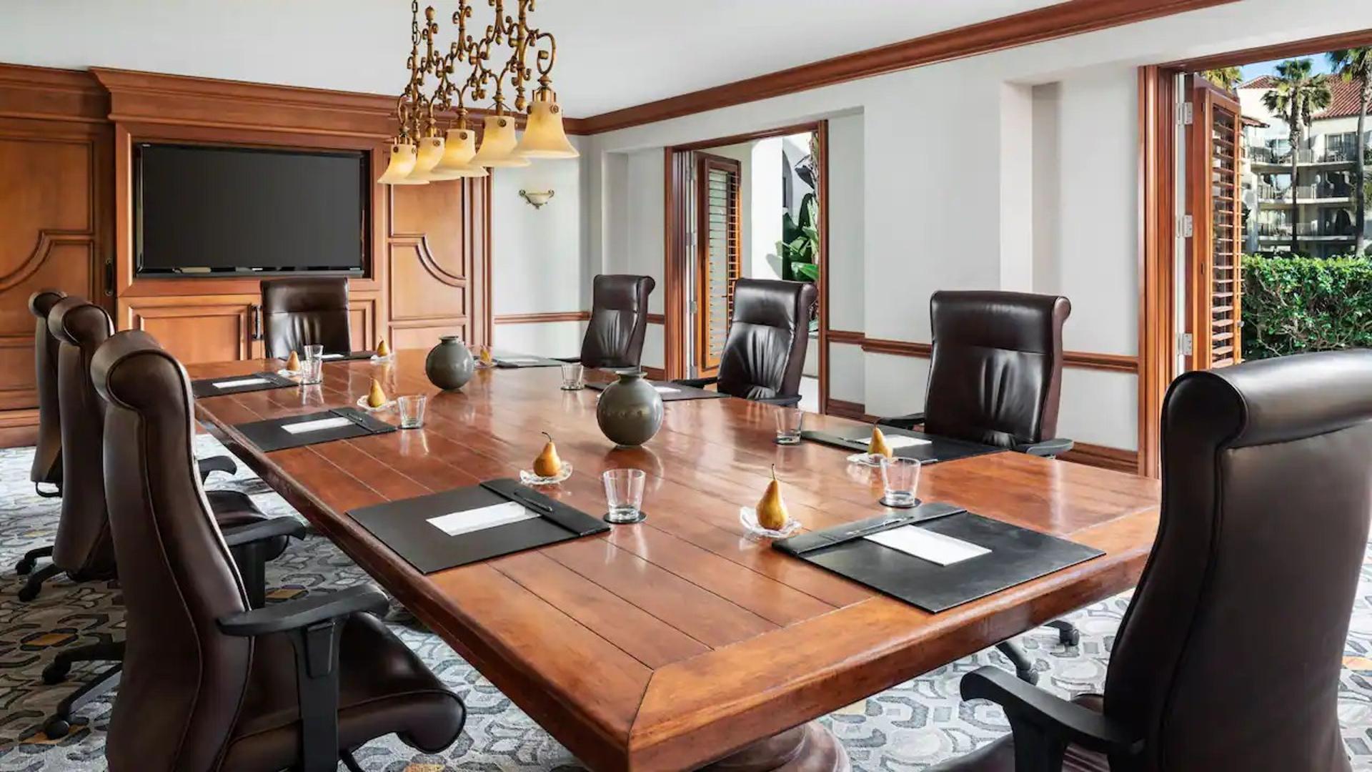 Pelican Boardroom