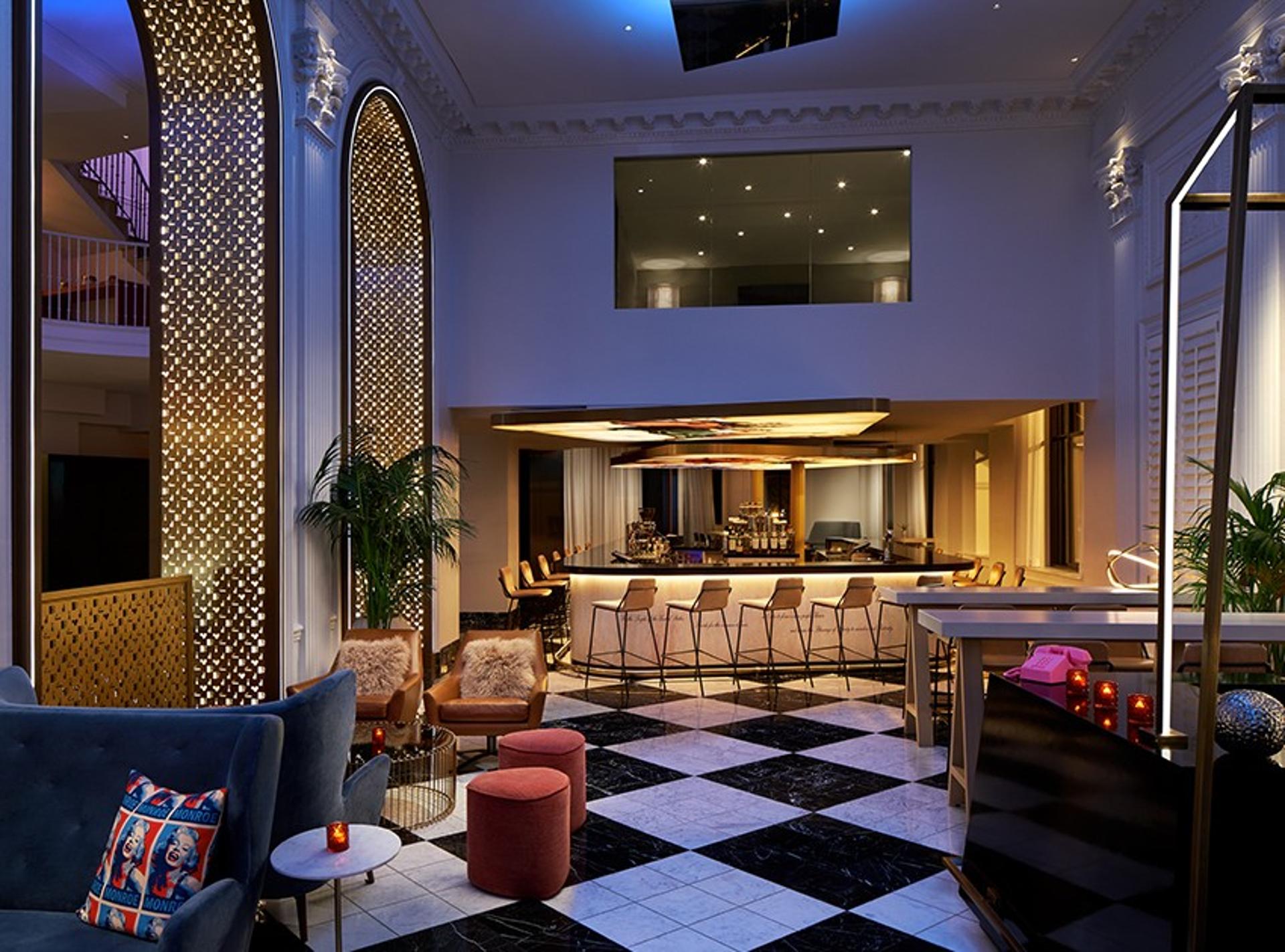 Lobby Bar