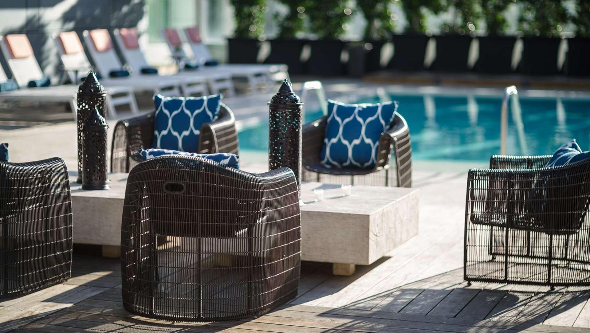 Pool Lounge
