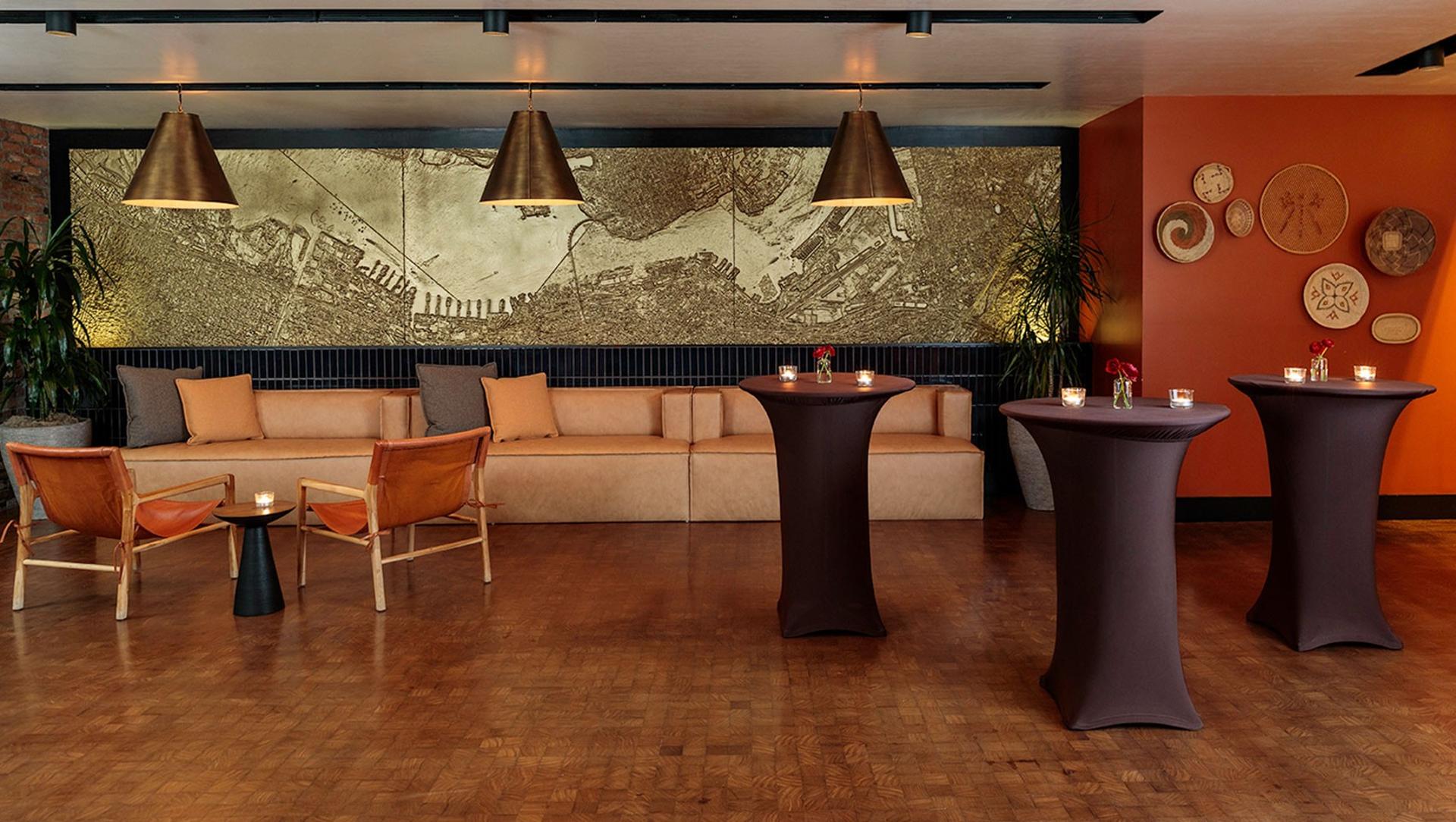 Arriba Room