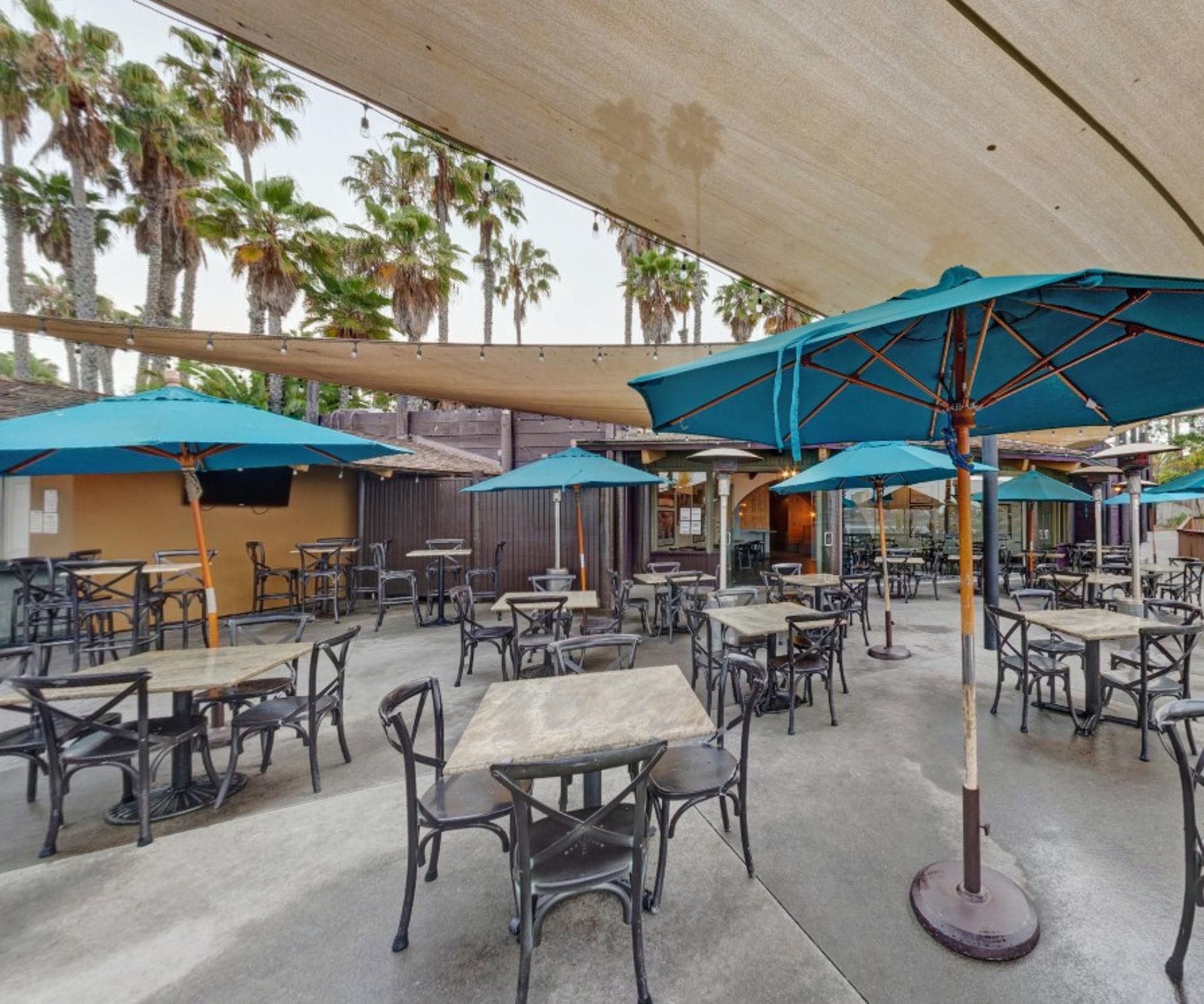 Barefoot Bar and Grill
