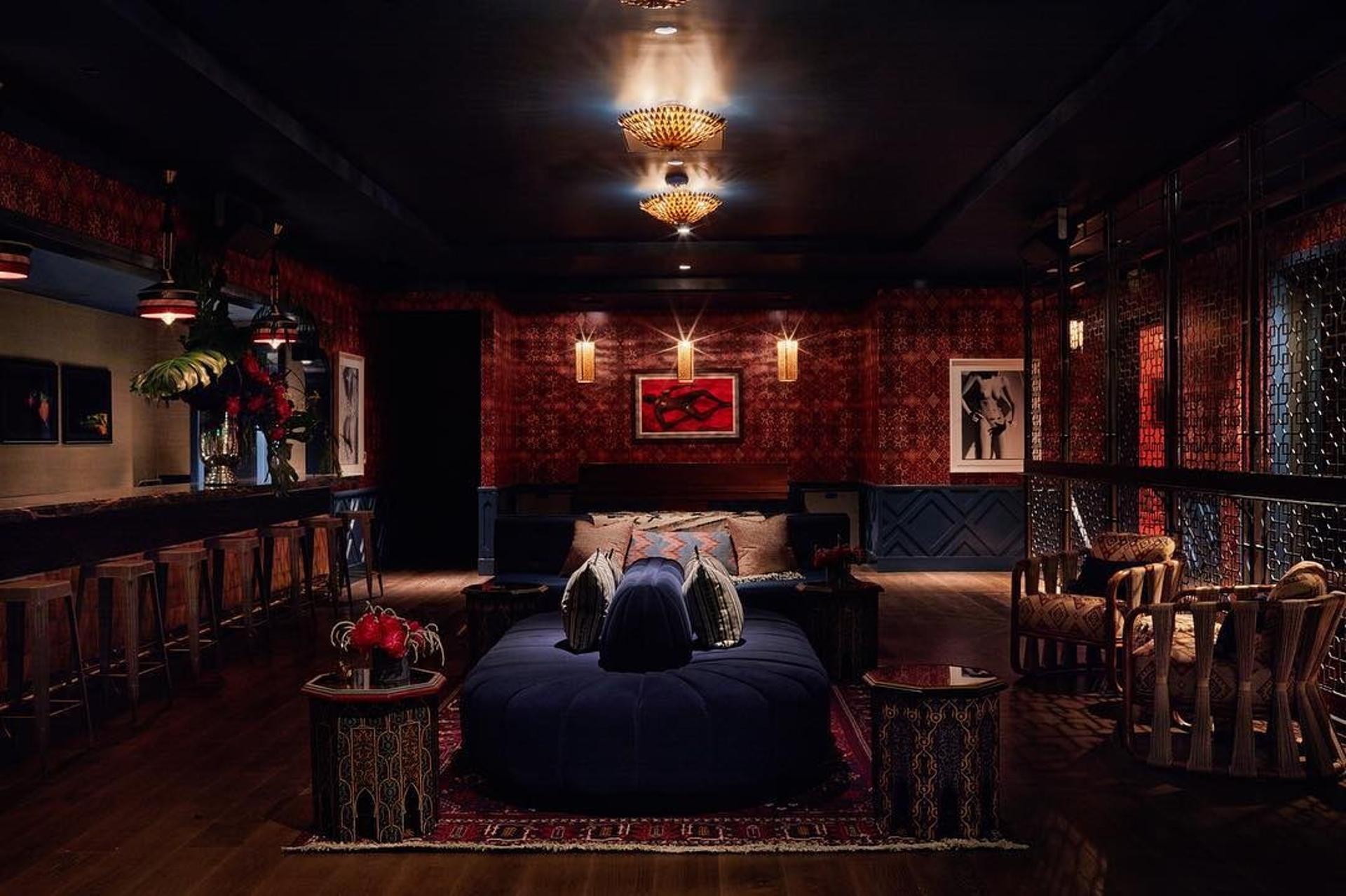 Swan Upstairs Lounge