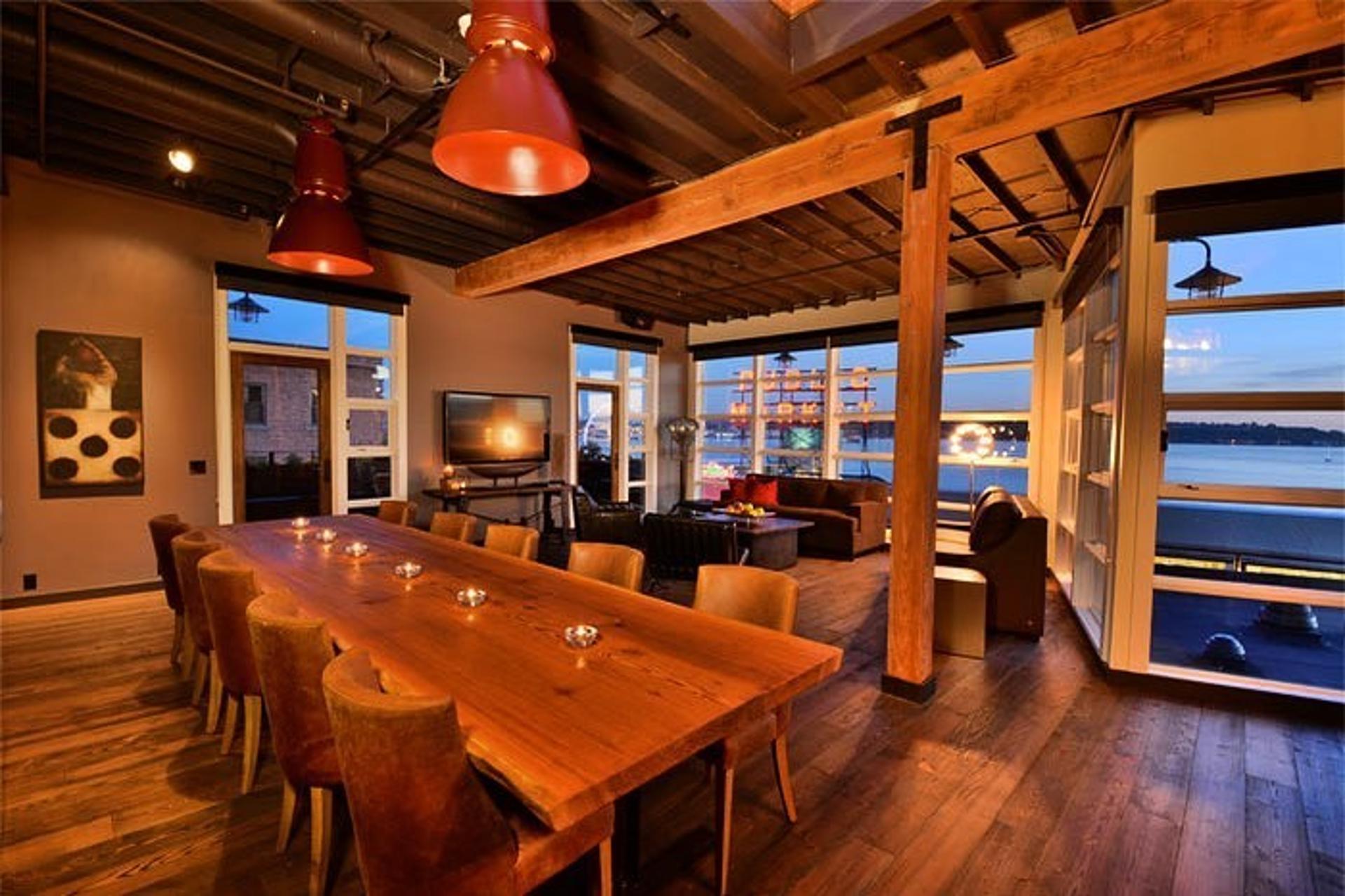 Dining and Lounge