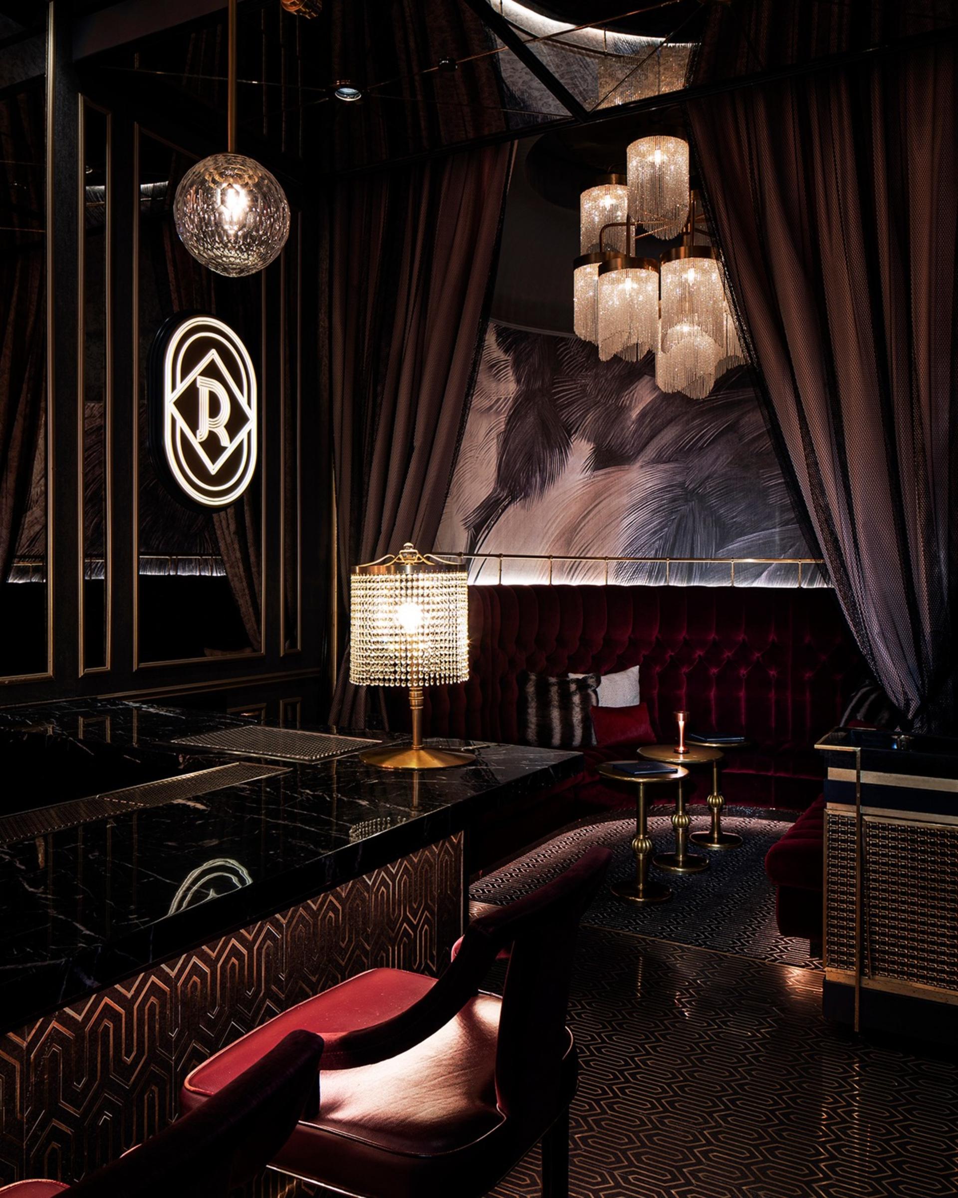 Bar Height Table Seating