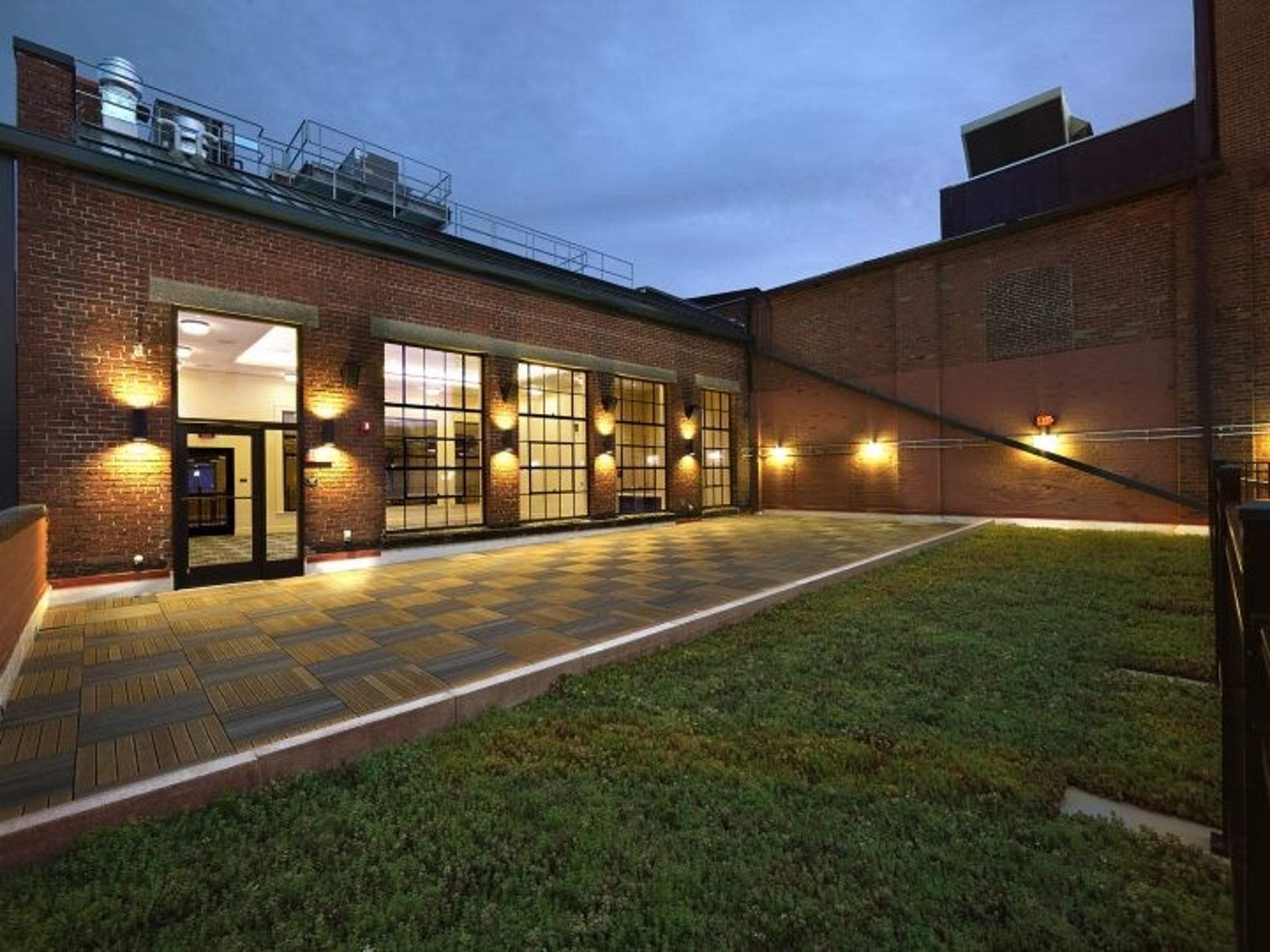 Garden Suite & Rooftop Deck