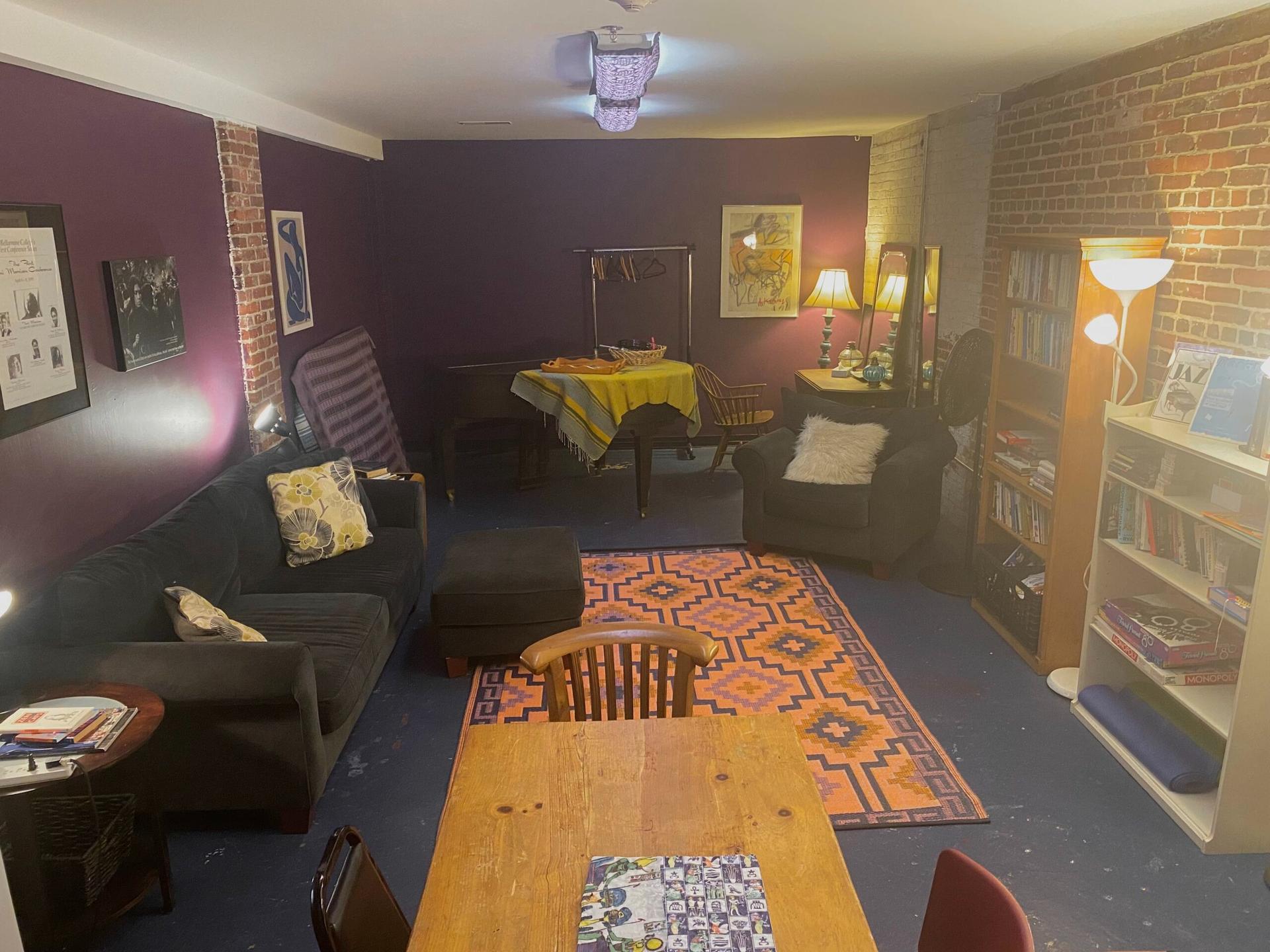 B-5 / The Lavender Room