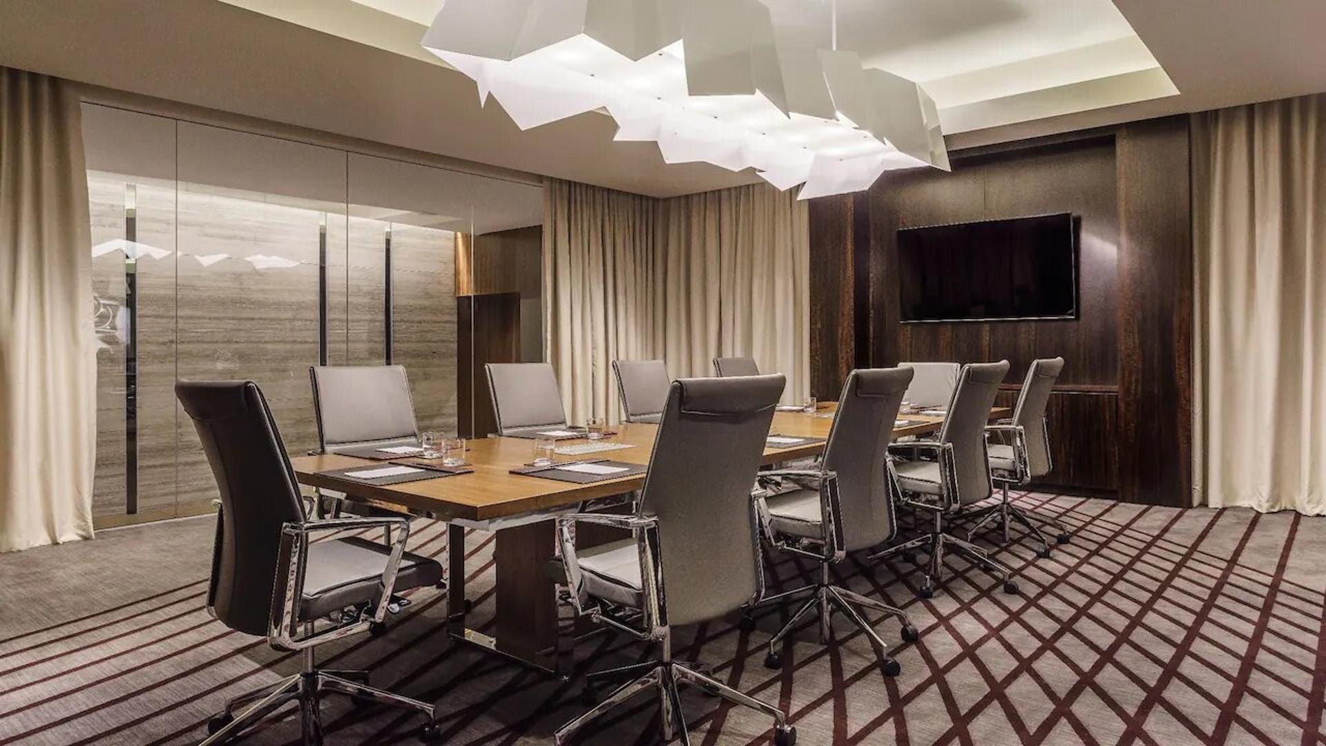 Vienna Boardroom