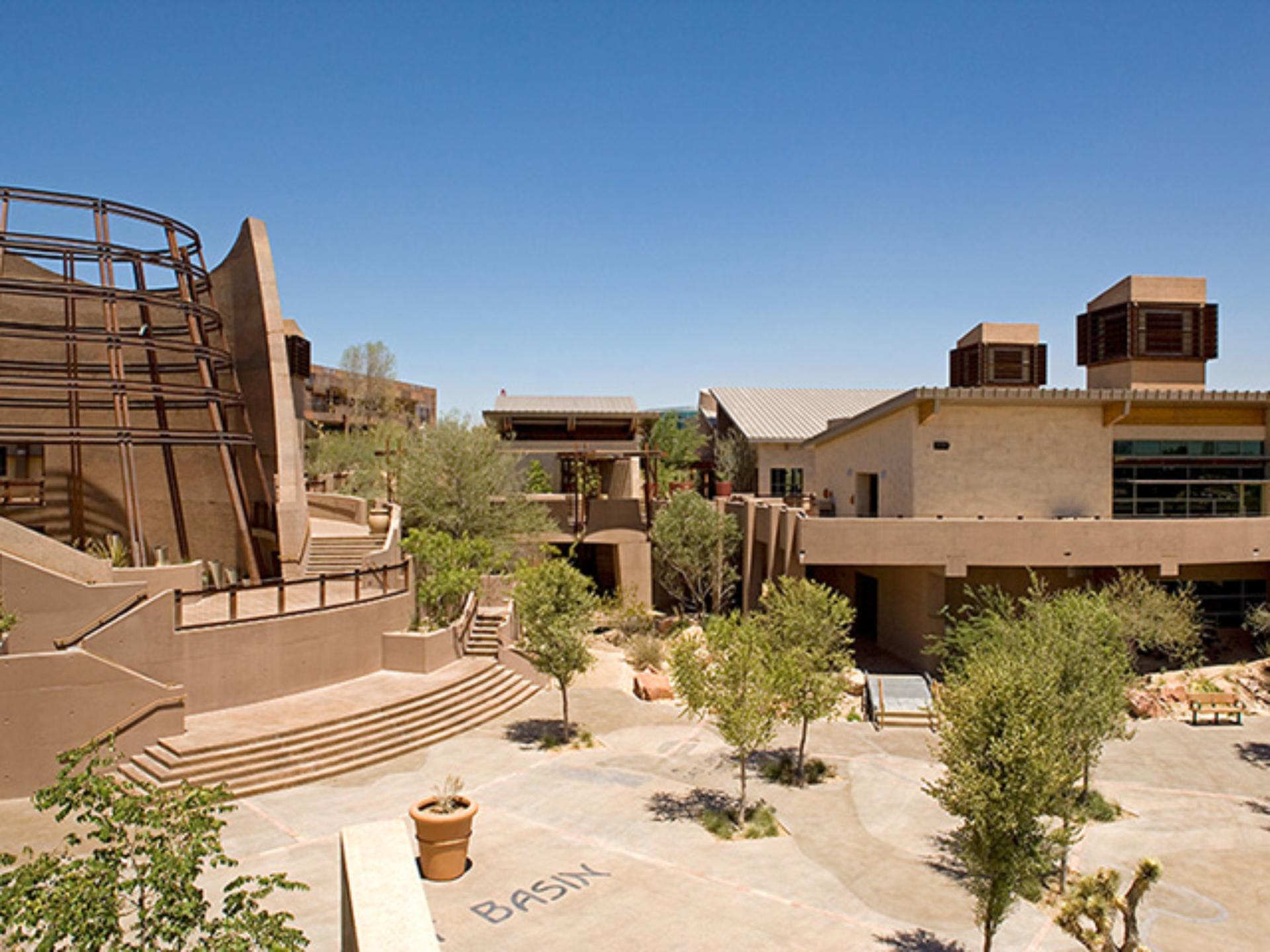 Courtyard Plaza