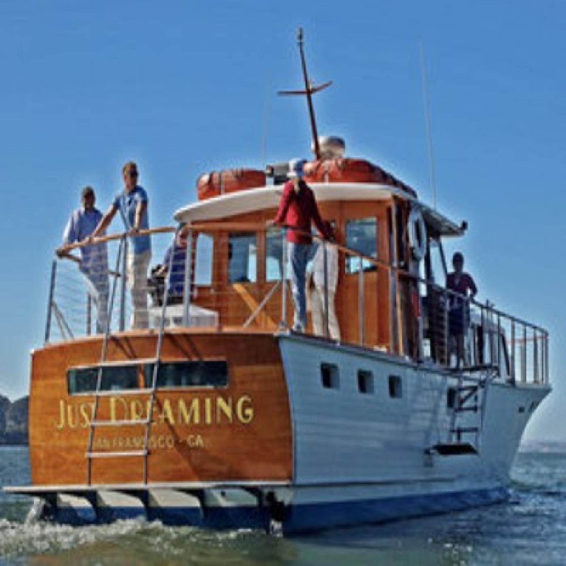 Motor Yachts: Dreaming
